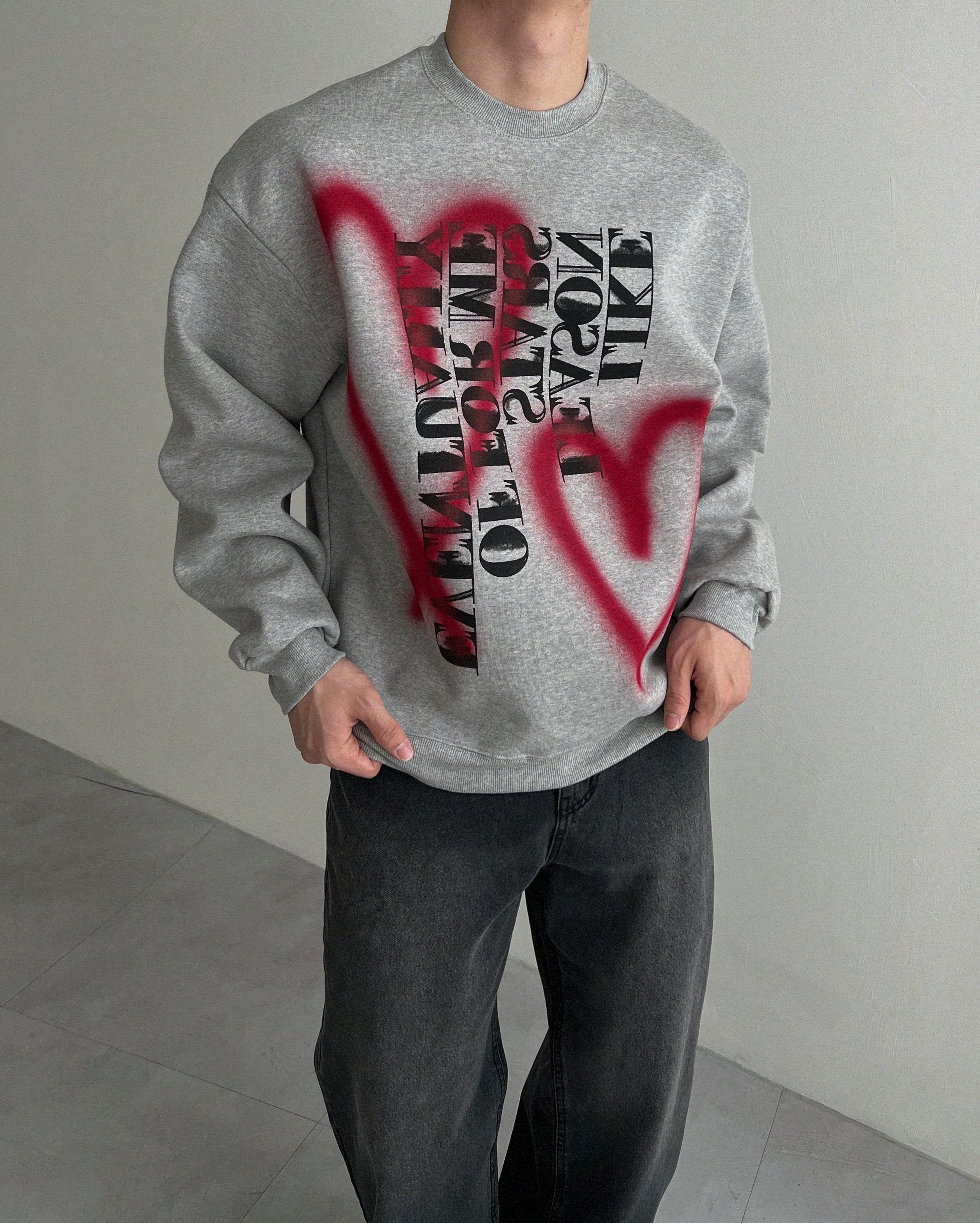 Vintage Heart Sweatshirt(3COLORS)