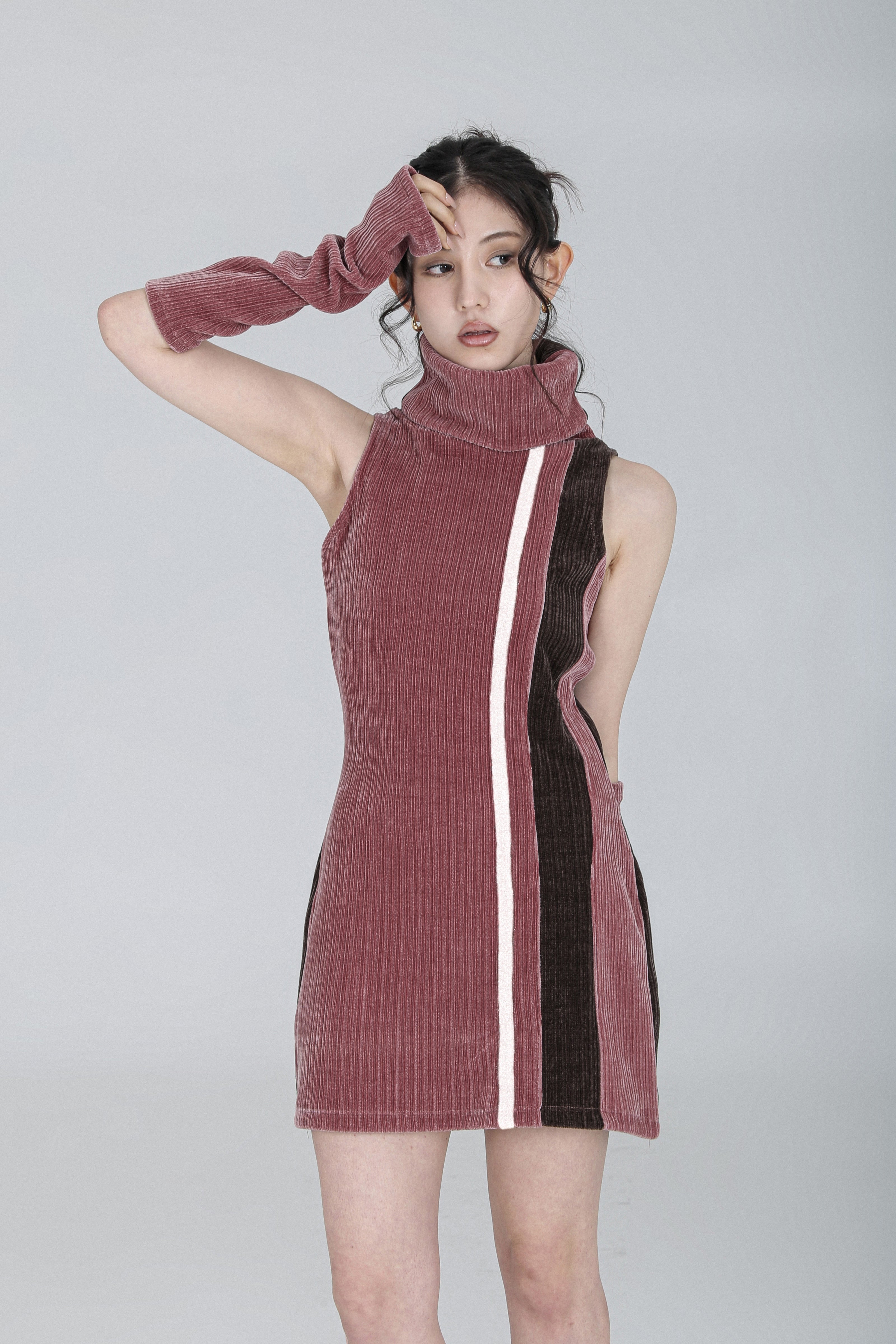 HOLIDAY TURTLENECK DRESS #PINK BROWN