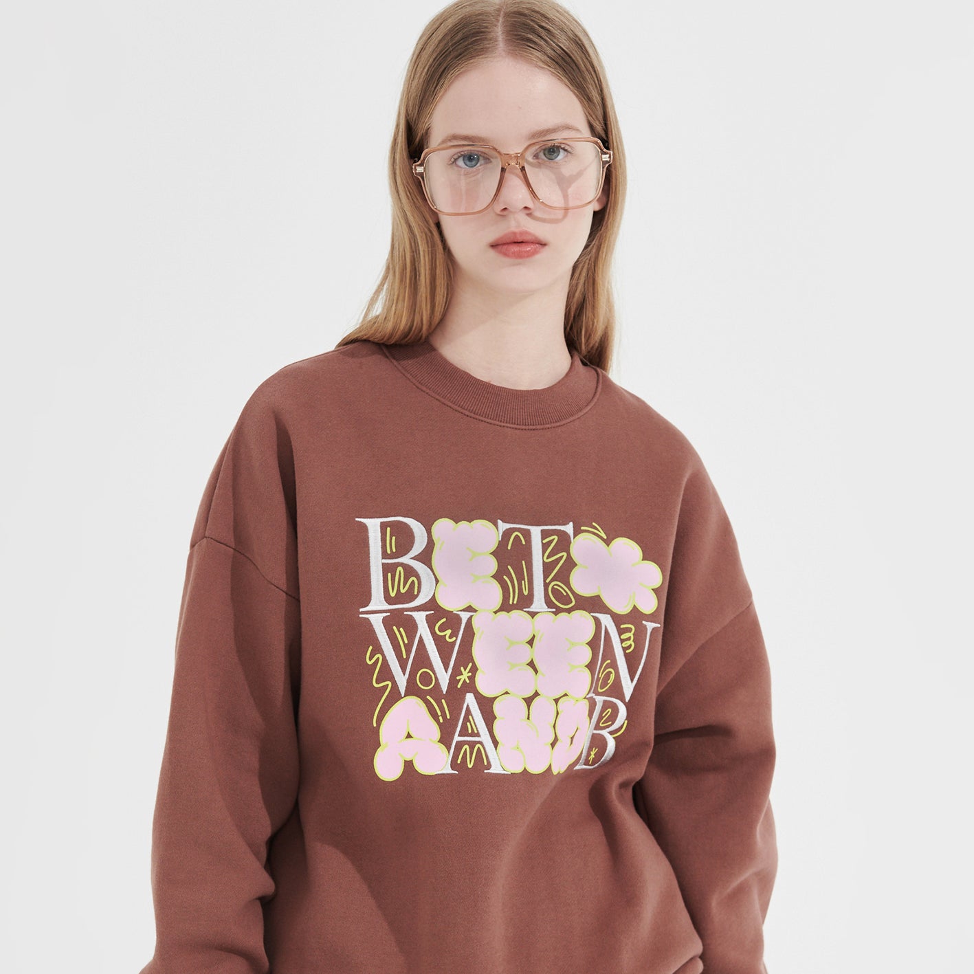 Bubble Graphic Sweatshirt _ Brown