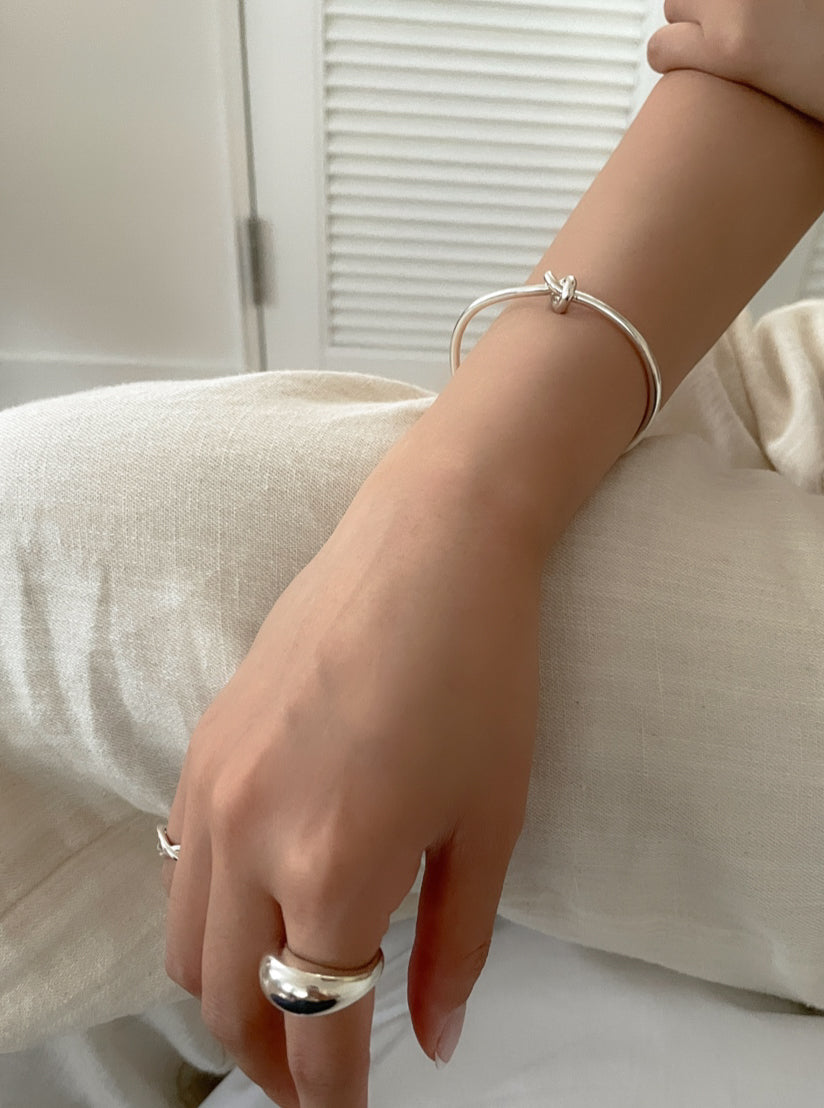 pretzel bangle