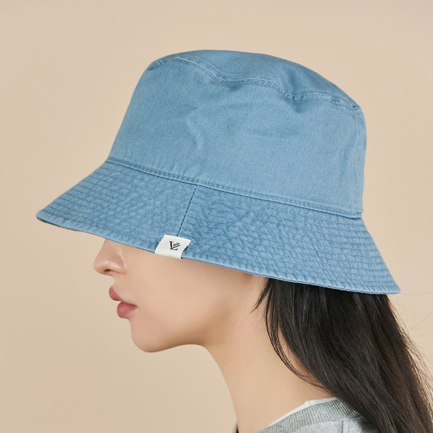 Monogram Label Pigment Bucket Hat Blue