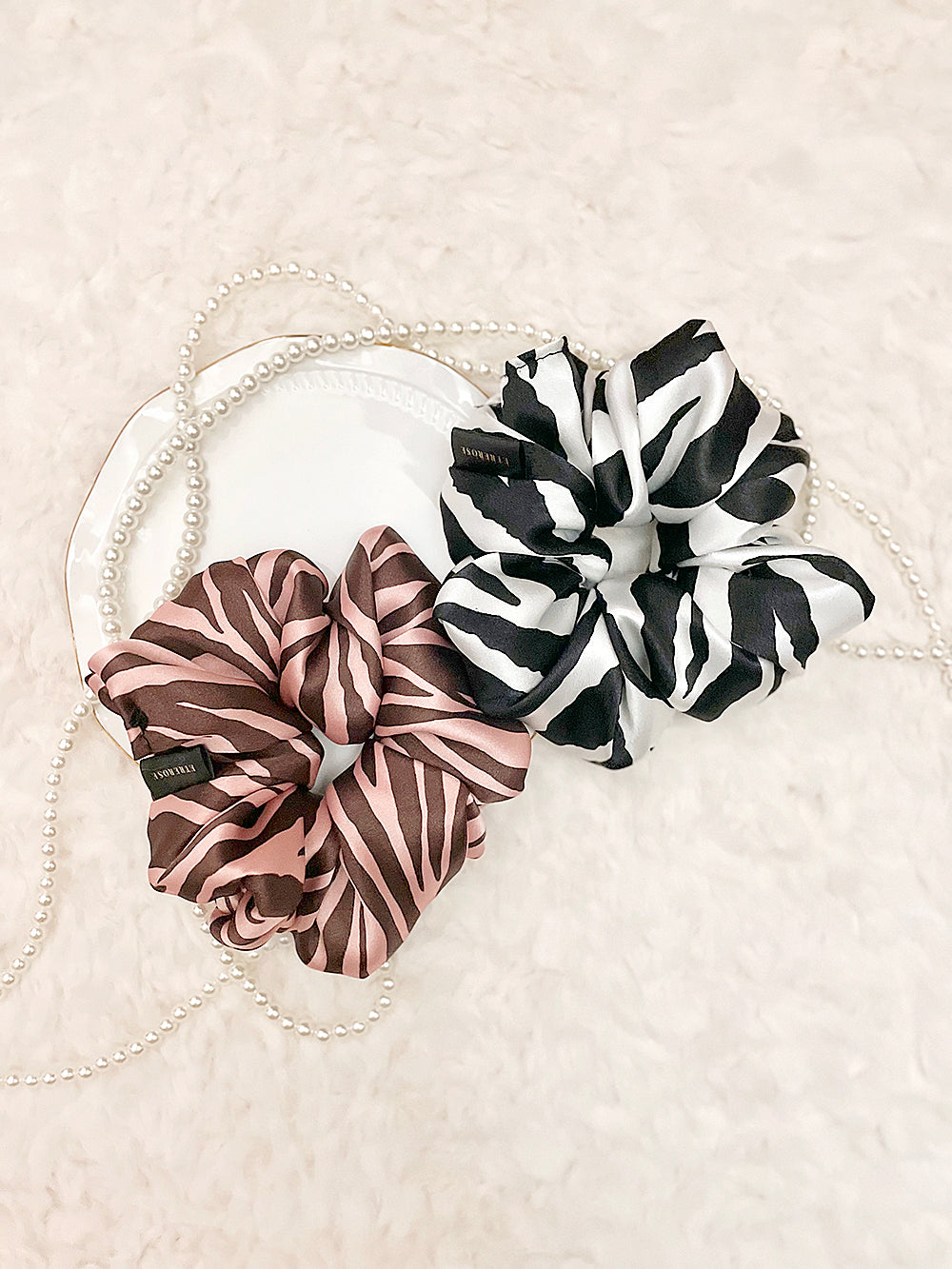 Zebra Satin Scrunchie (2color)