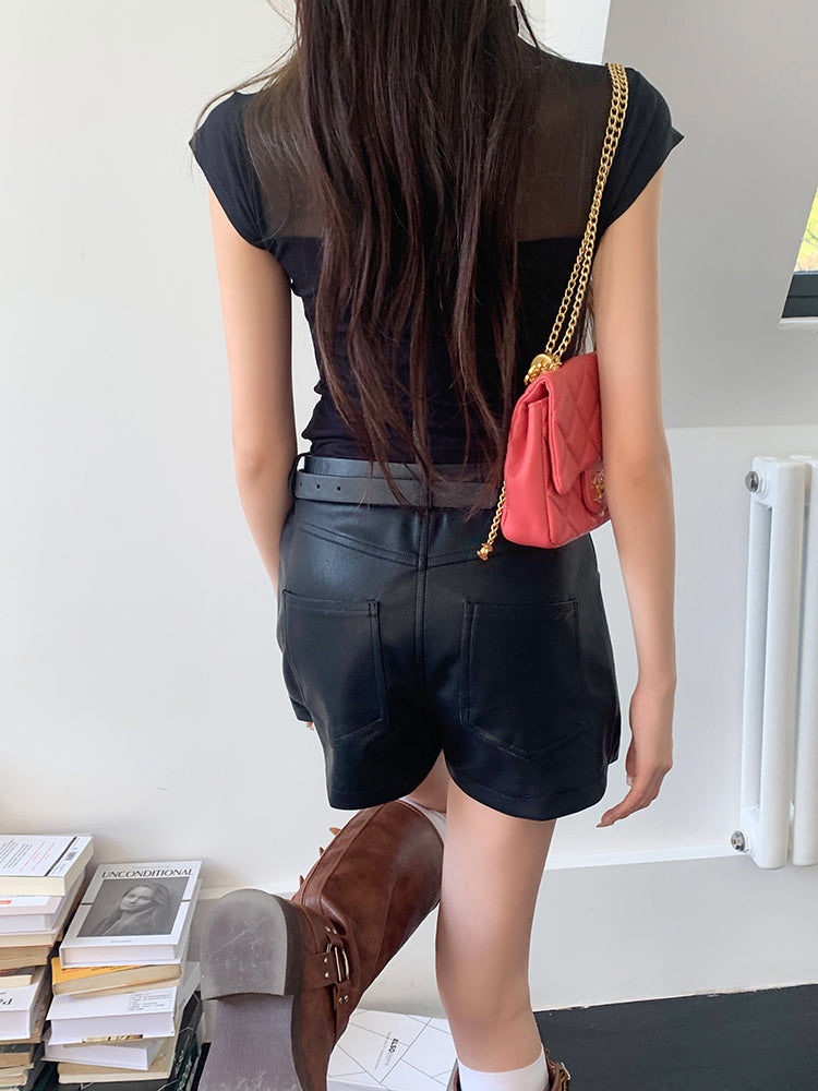 Belted leather short pants skirt