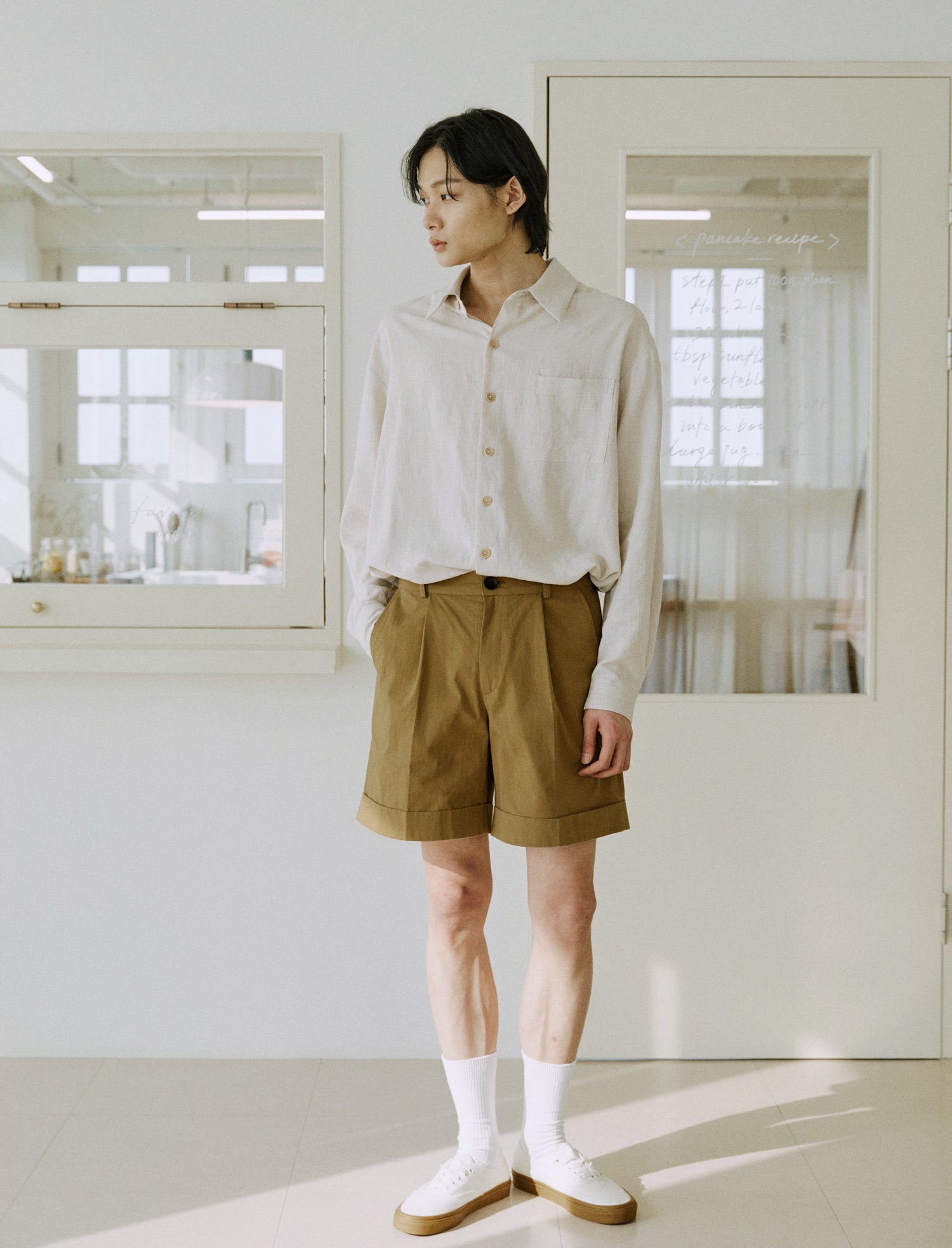 unisex cuff half pants beige