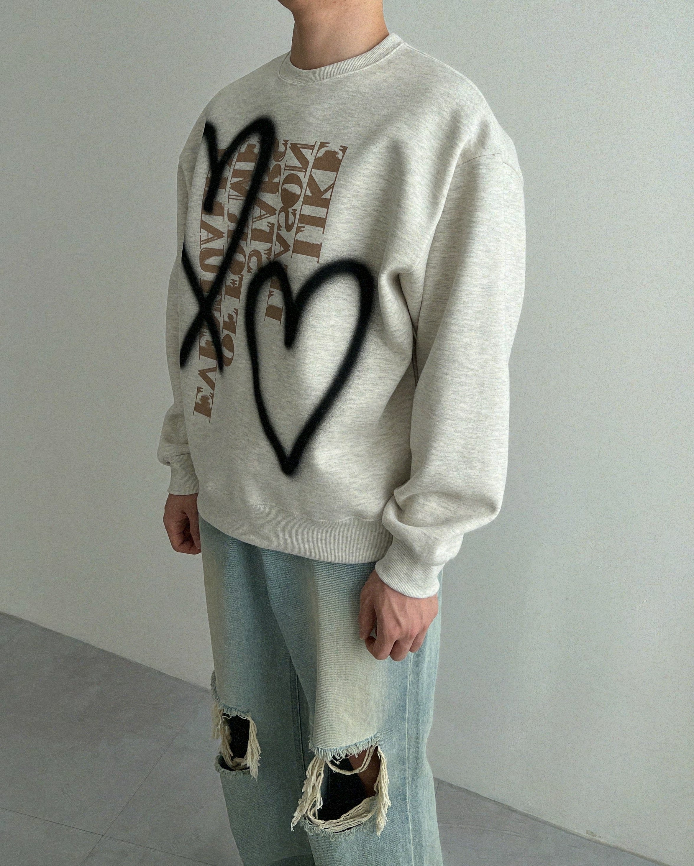 Vintage Heart Sweatshirt(3COLORS)