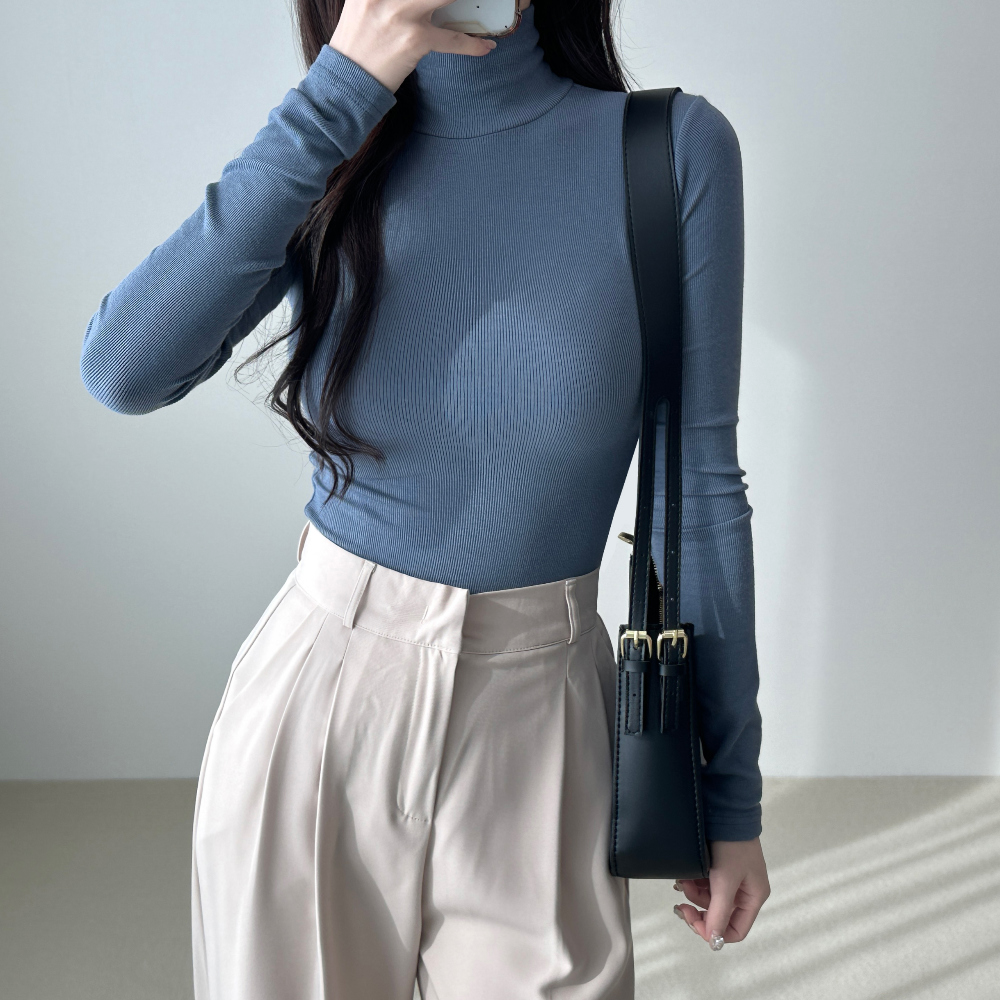 Soft turtleneck Long sleeved