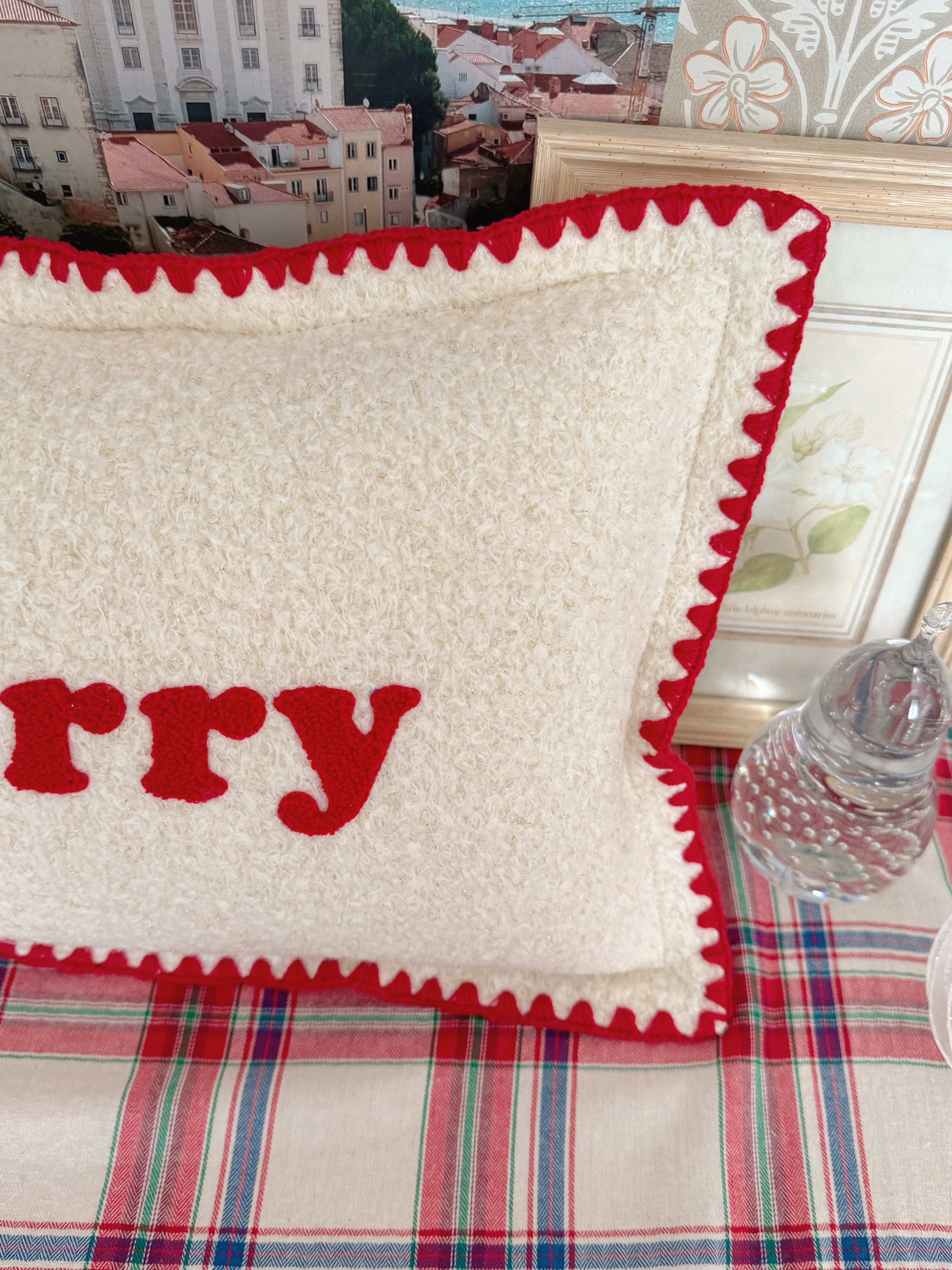 Merry Boucle Mini Cushion Red Point Embroidery Christmas