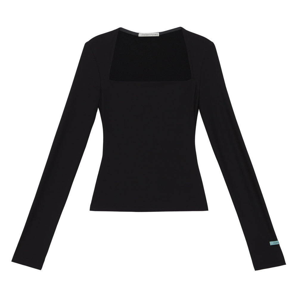 Square-neck long-sleeved T-shirt