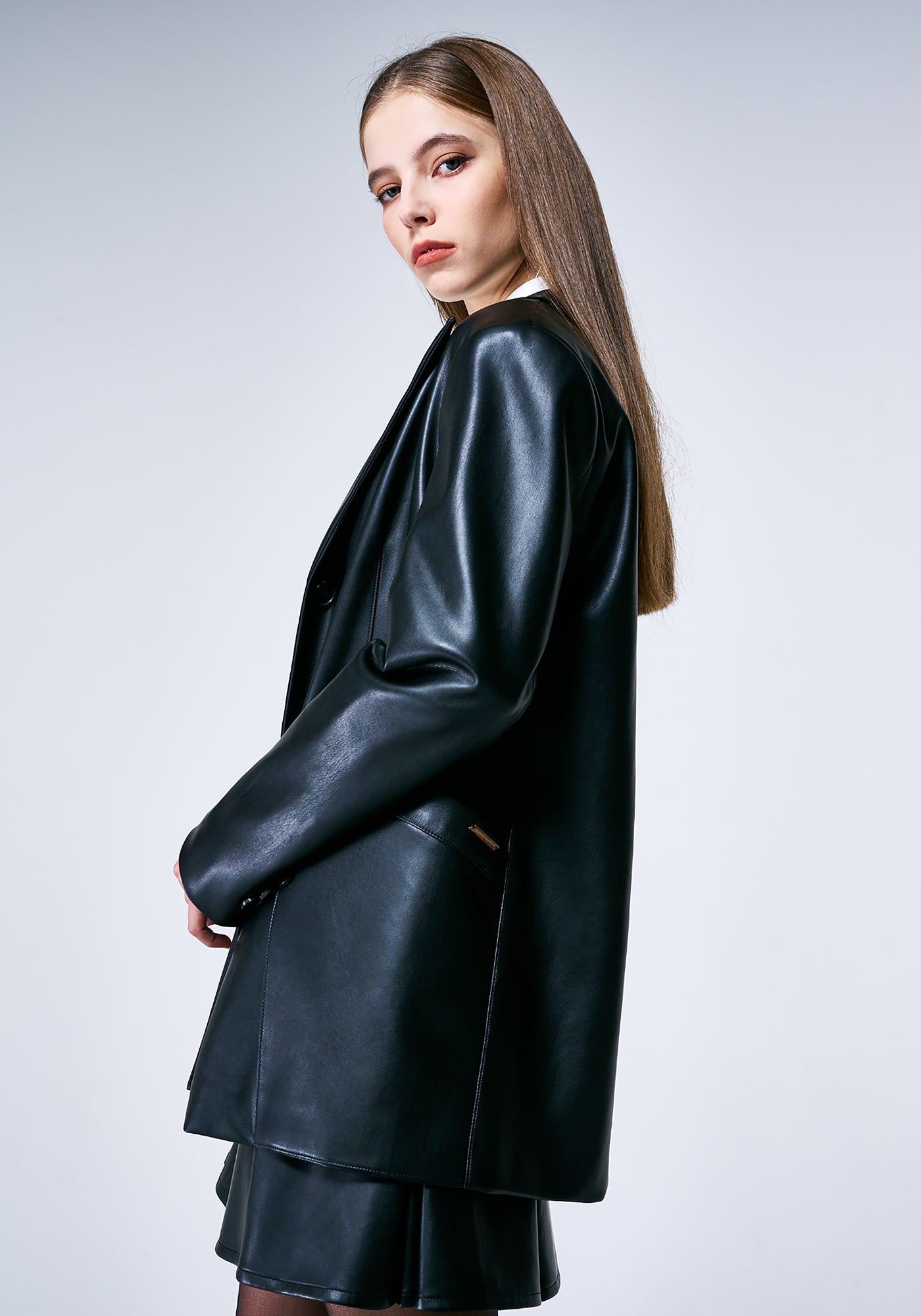 BLACK OVERSIZED VEGAN LEATHER JACKET