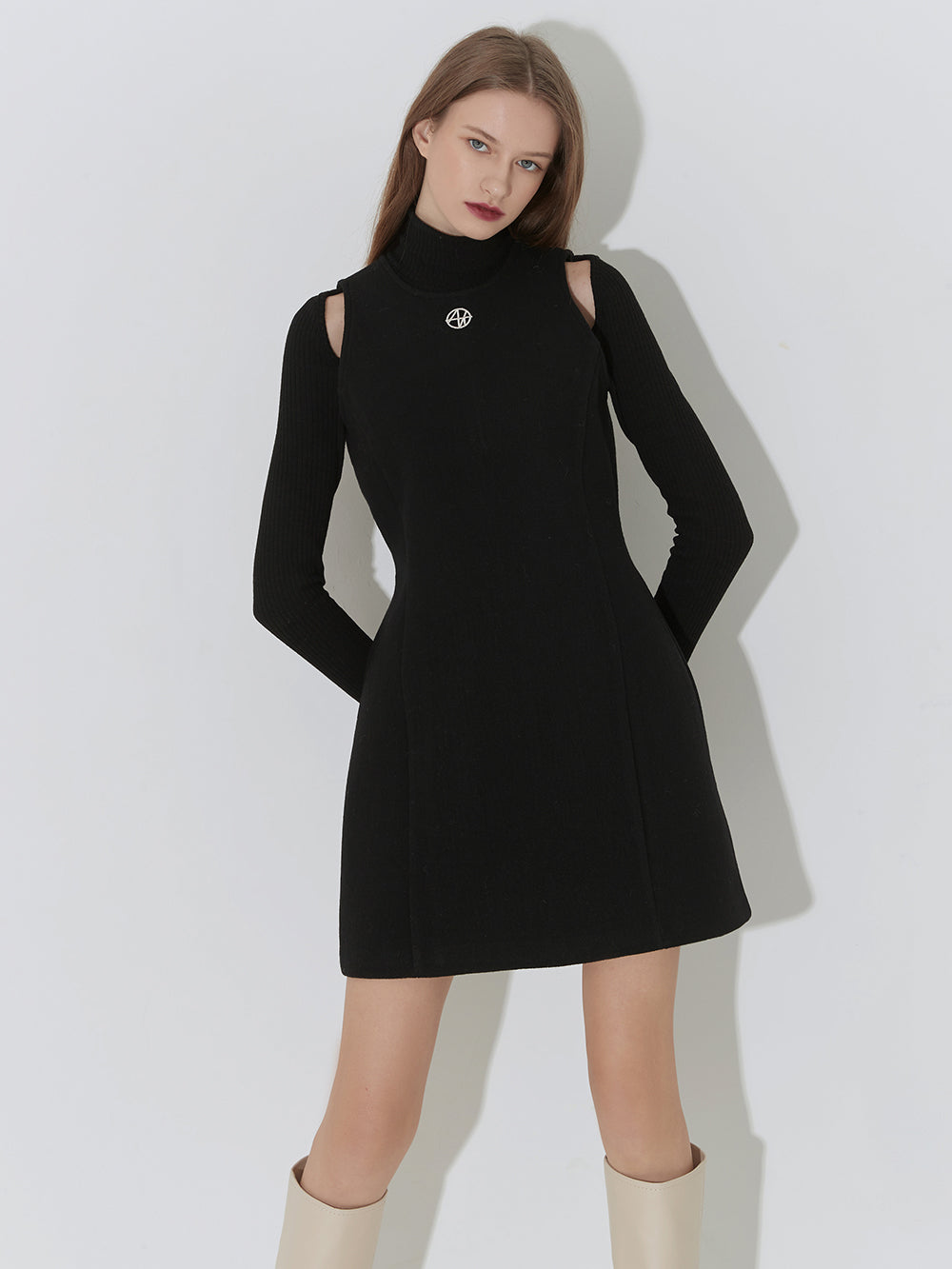 MINIMAL SIMBOL DRESS -BLACK