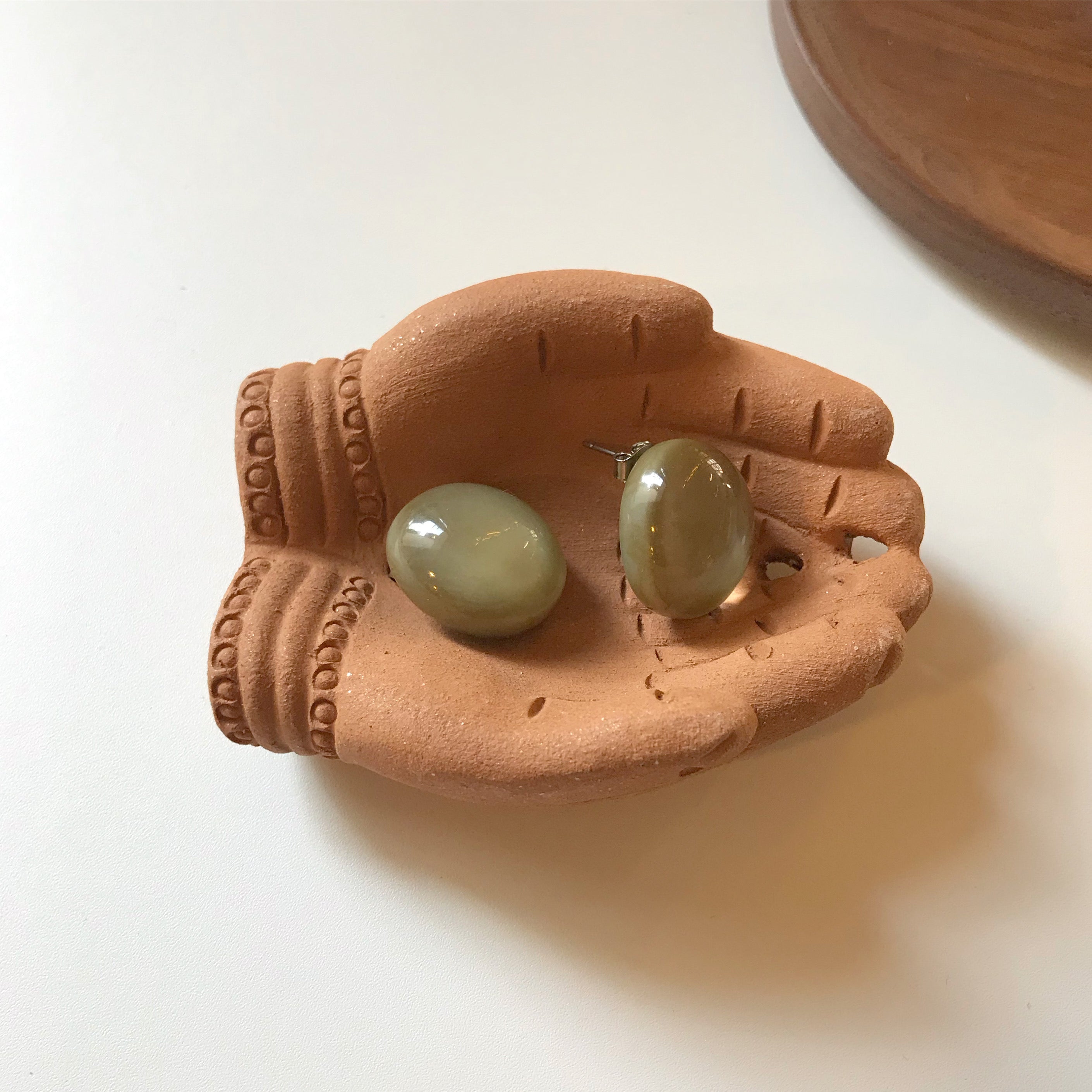 Formica Pebble earring  [Green]