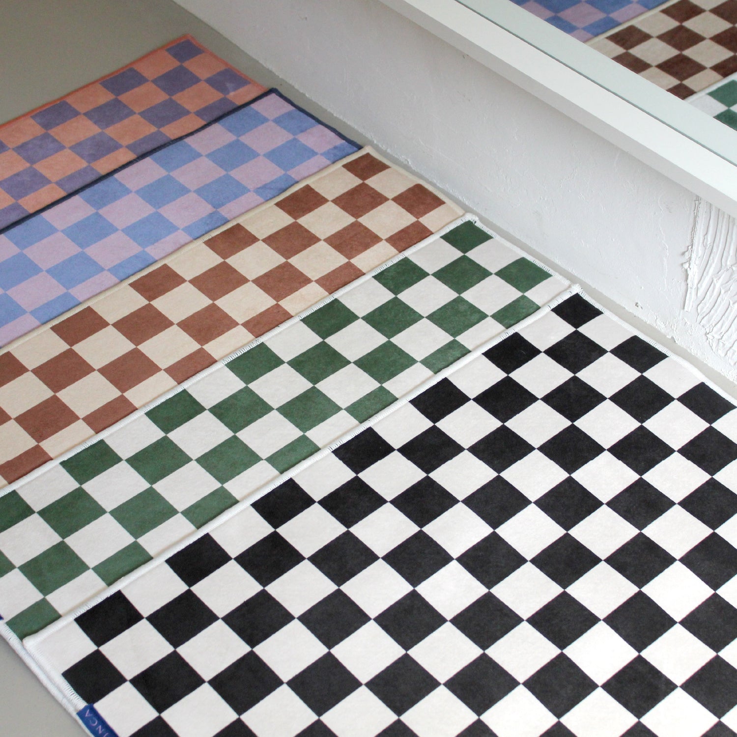 Checkerboard mini rug 50x70