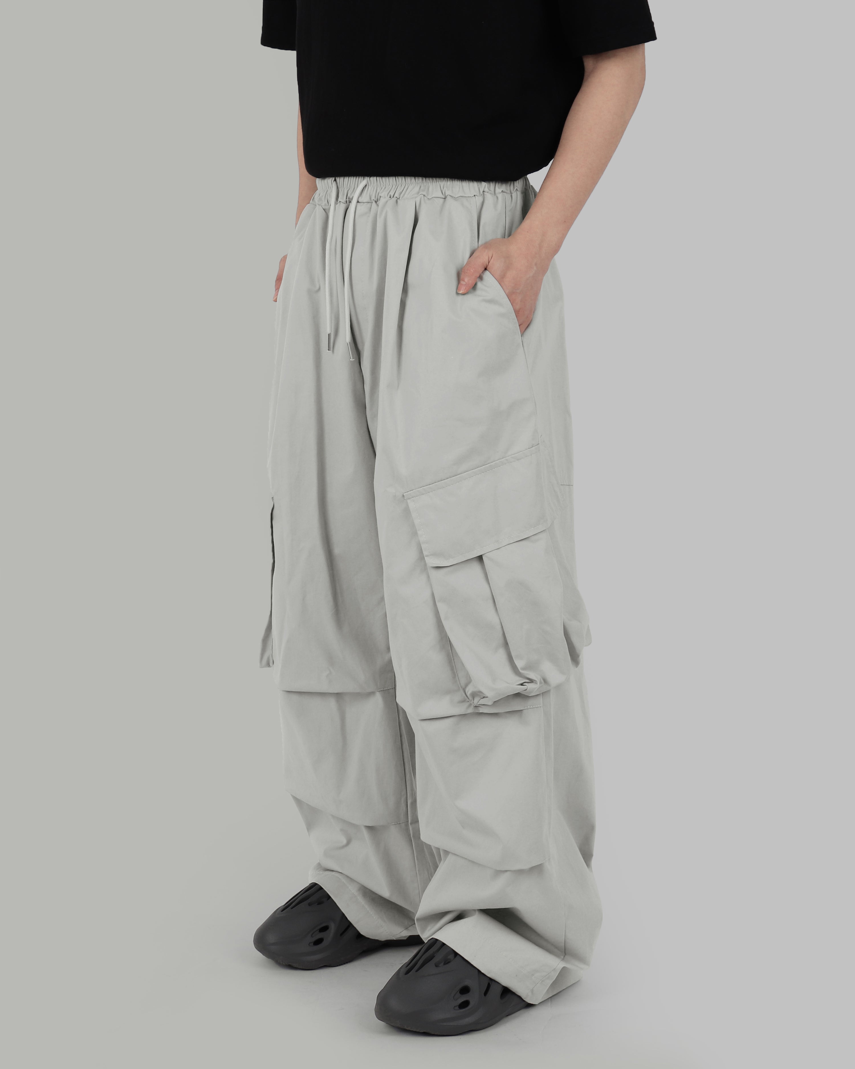 Oblique Cargo Pants