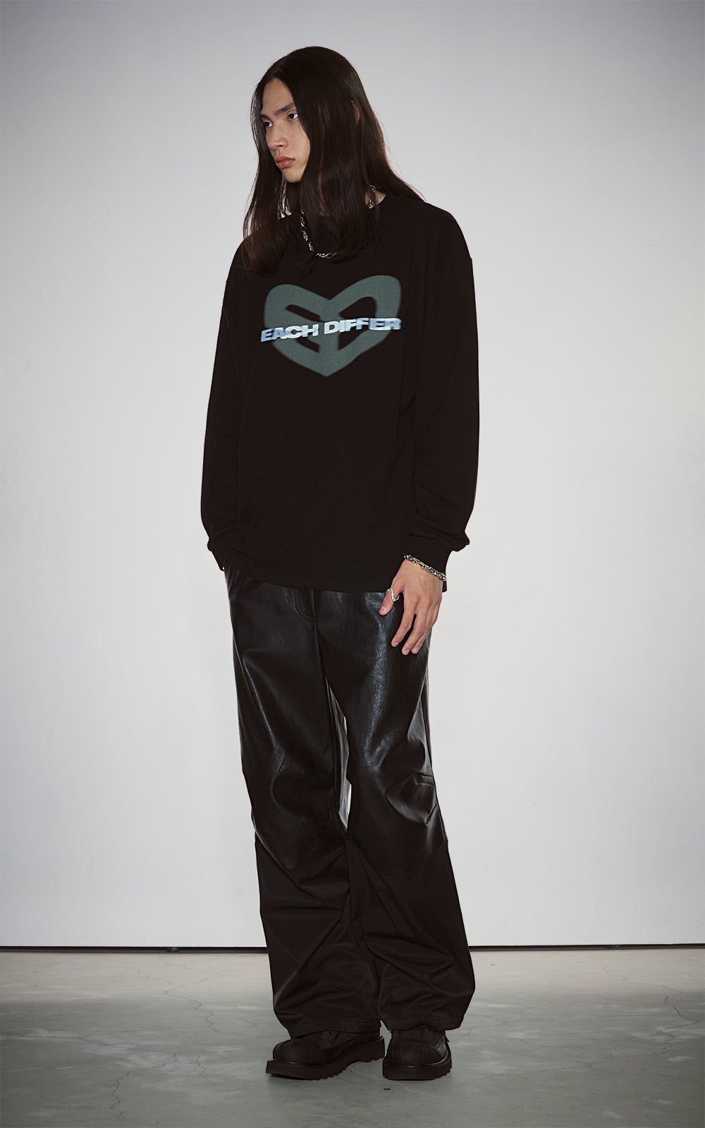 BLUR HEART LONG SLEEVE_BLACK