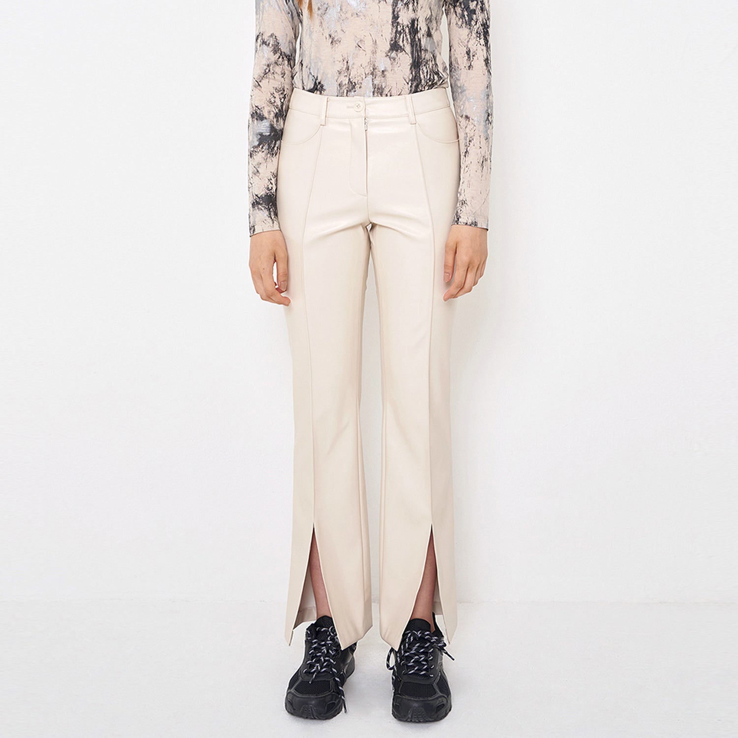 Faux-Leather Slit Trousers _ Ivory