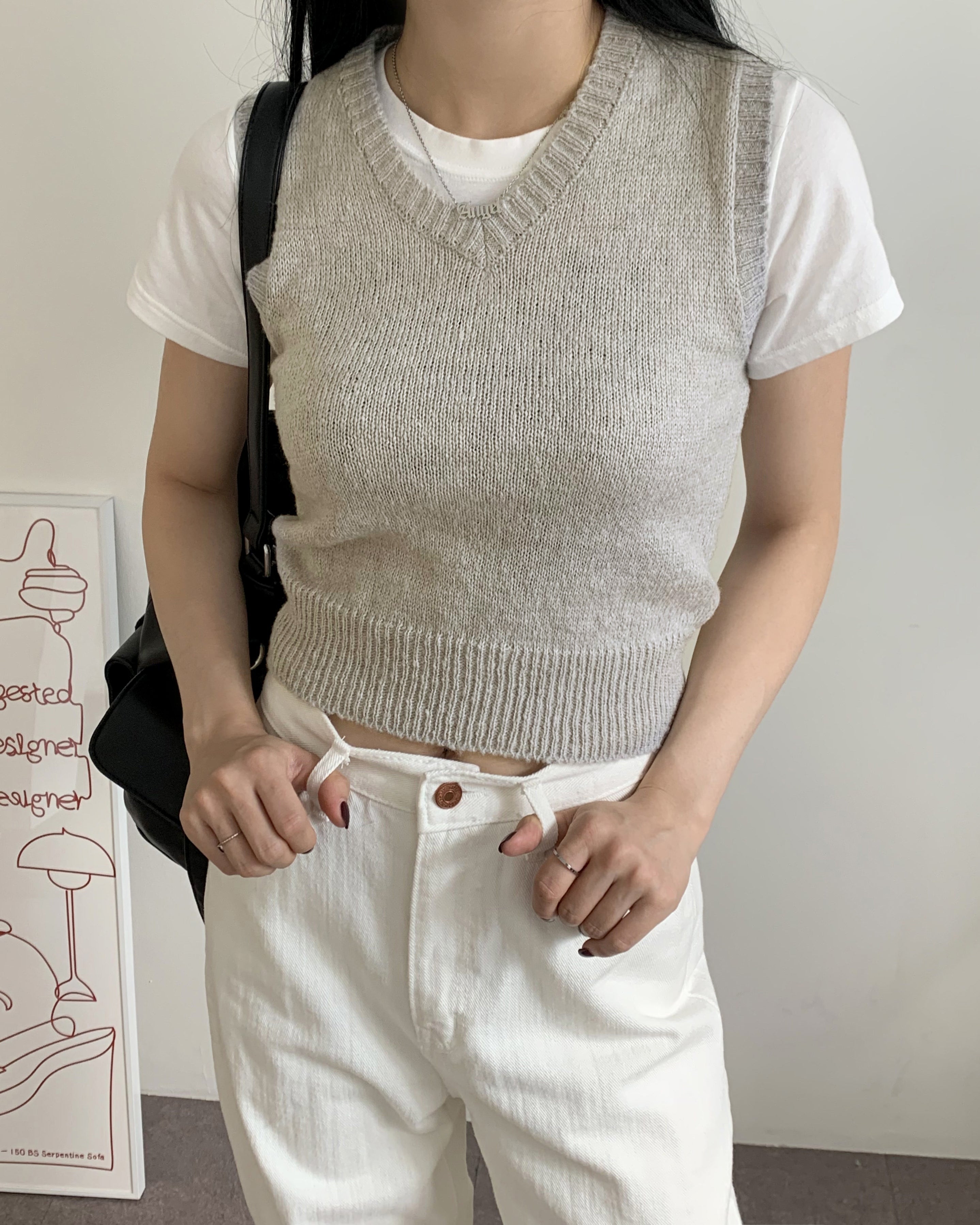 [MADE] Tami V-Neck Crop Knit Vest