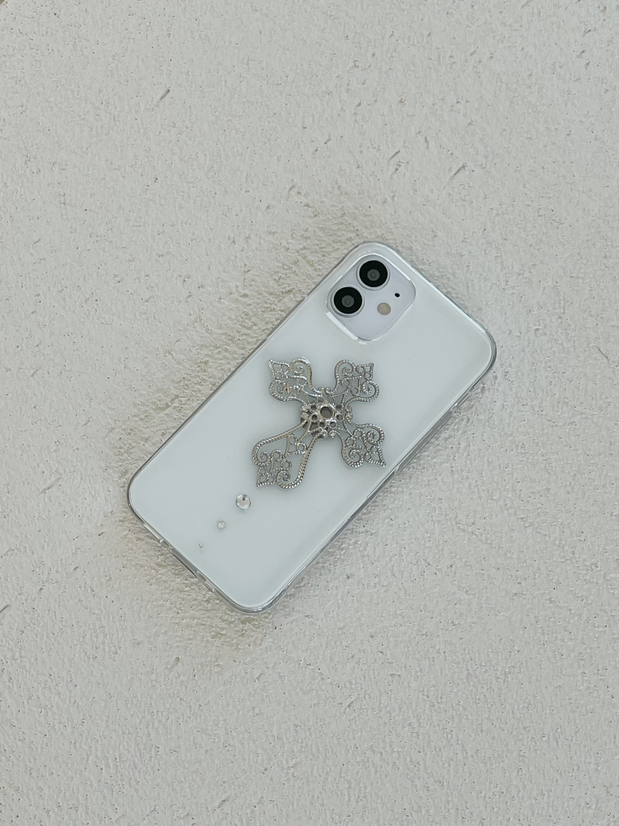 crosshearts iphone resin case