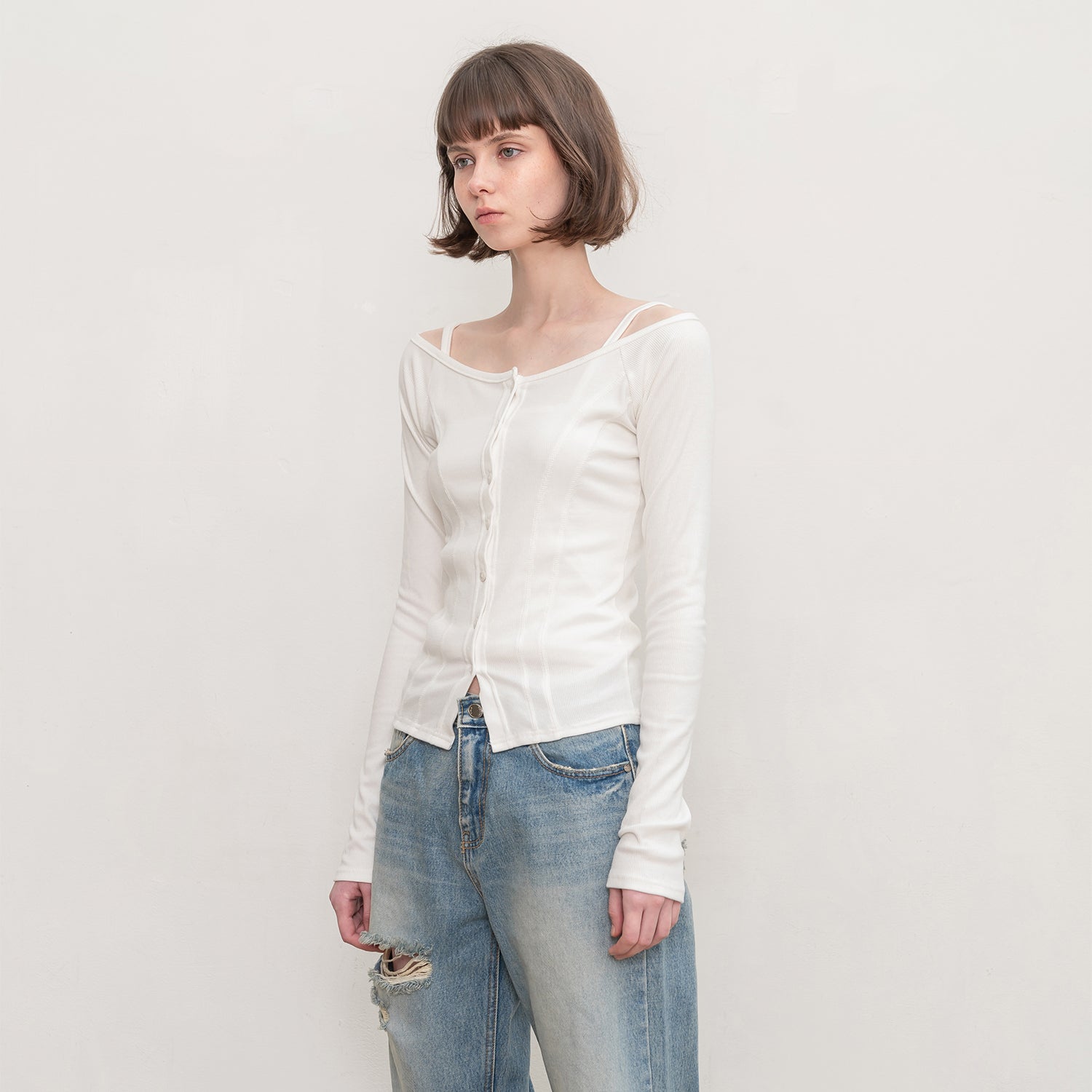 CARDIGAN & SLEEVELESS (WHITE)