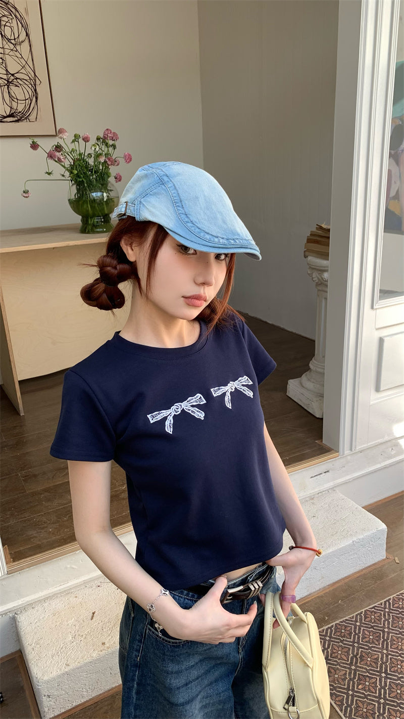 Travel Bow Short Sleeve T-Shirt