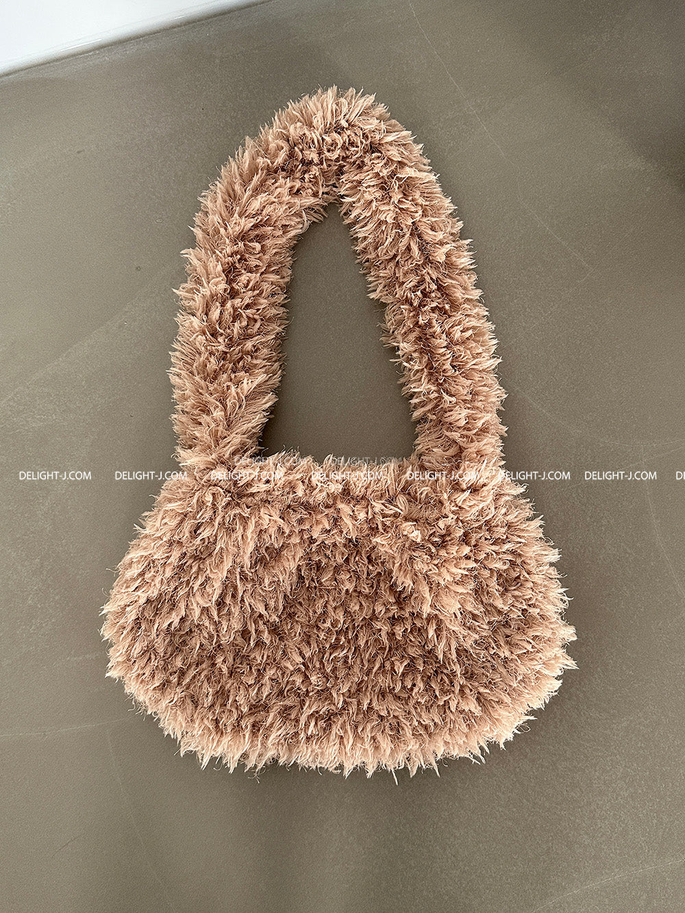 Bulberry Fluffy Shoulder Bag