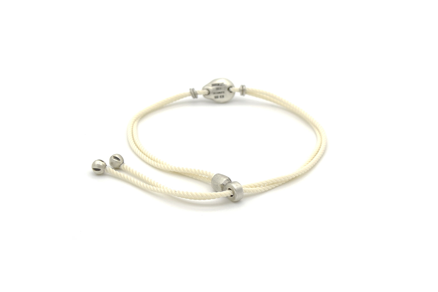 Shell string bracelet (ivory)