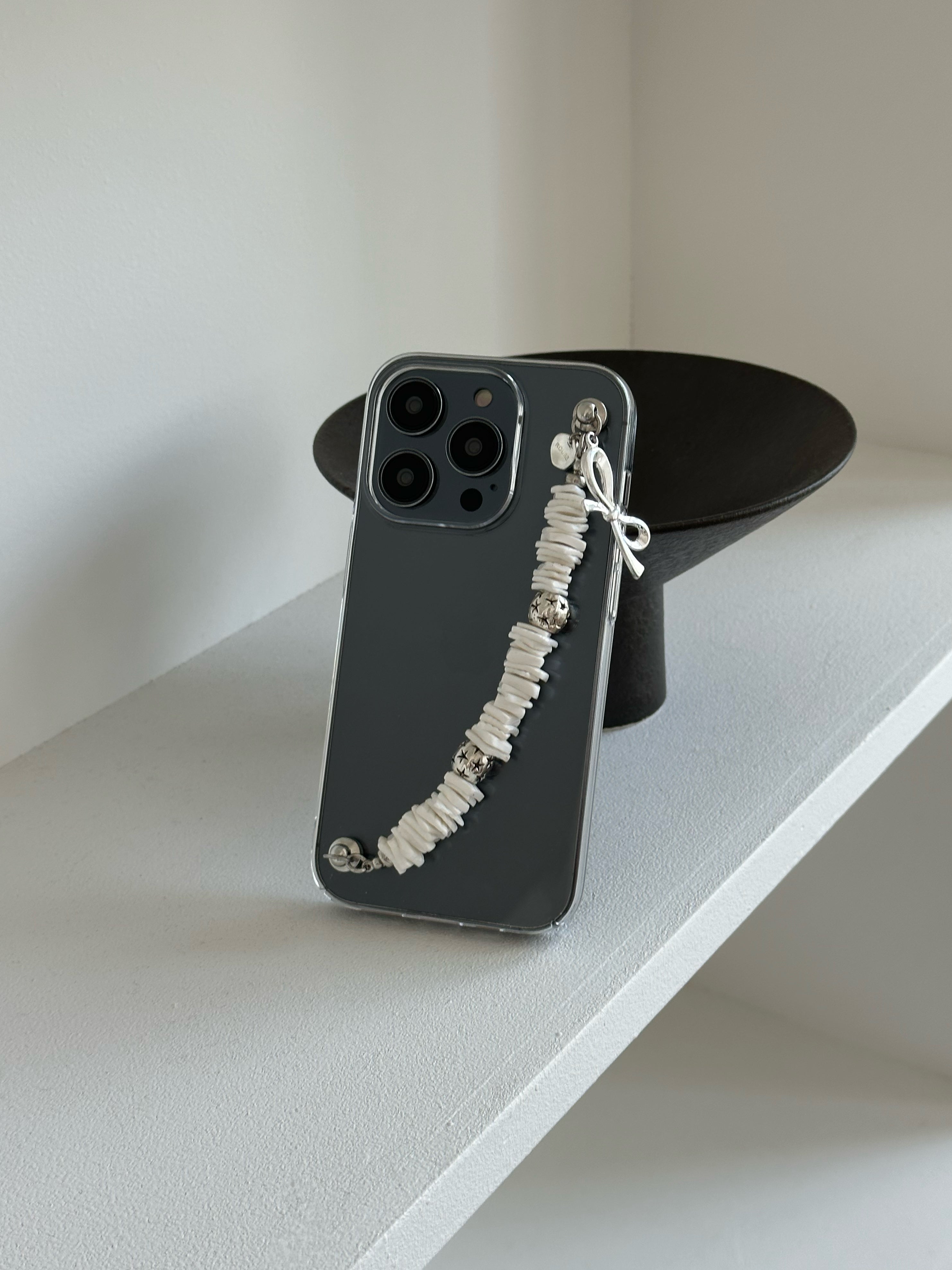 blanc iphone strap case