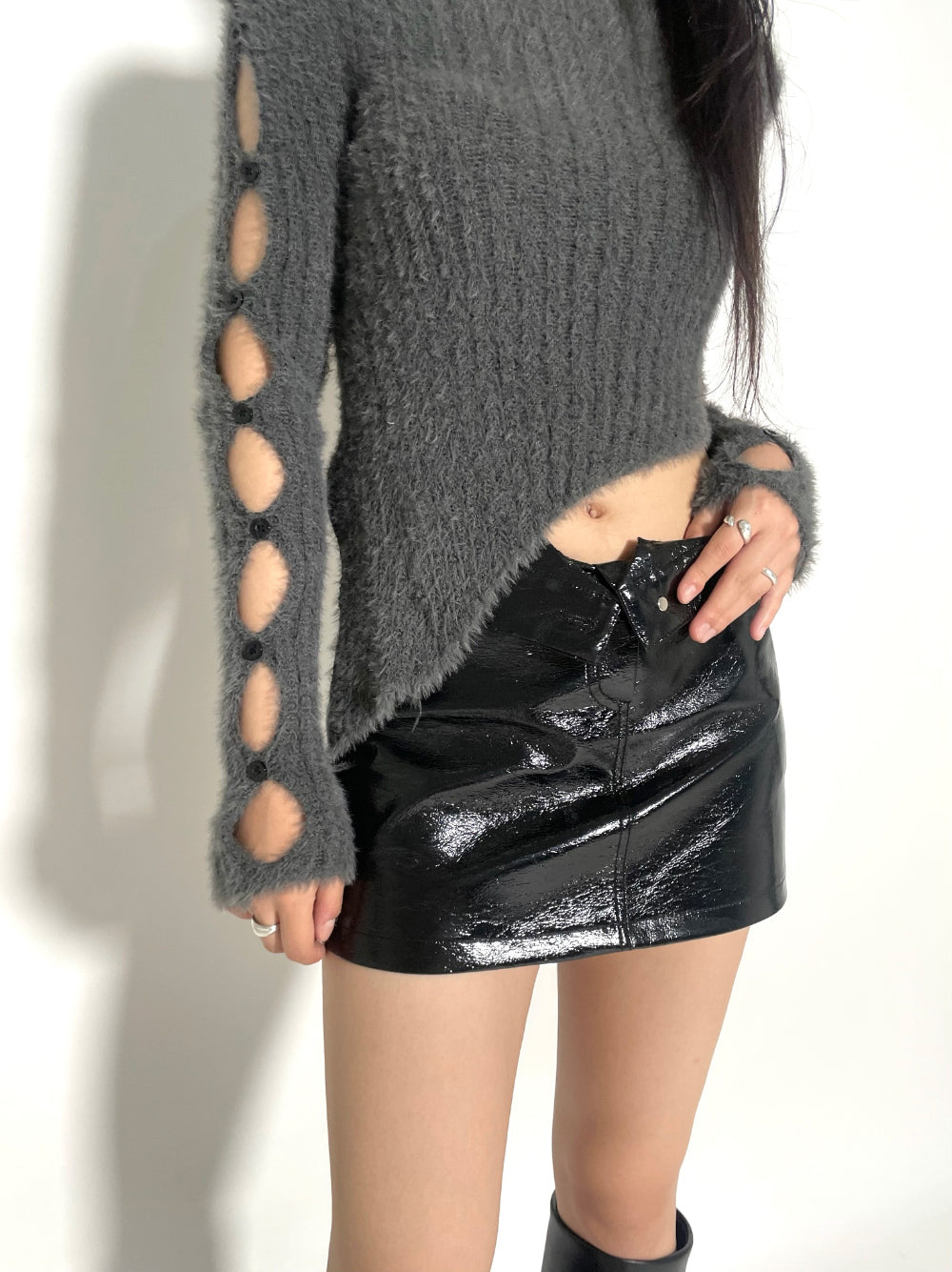 Unbalance slit detail button knit (Charcoal)