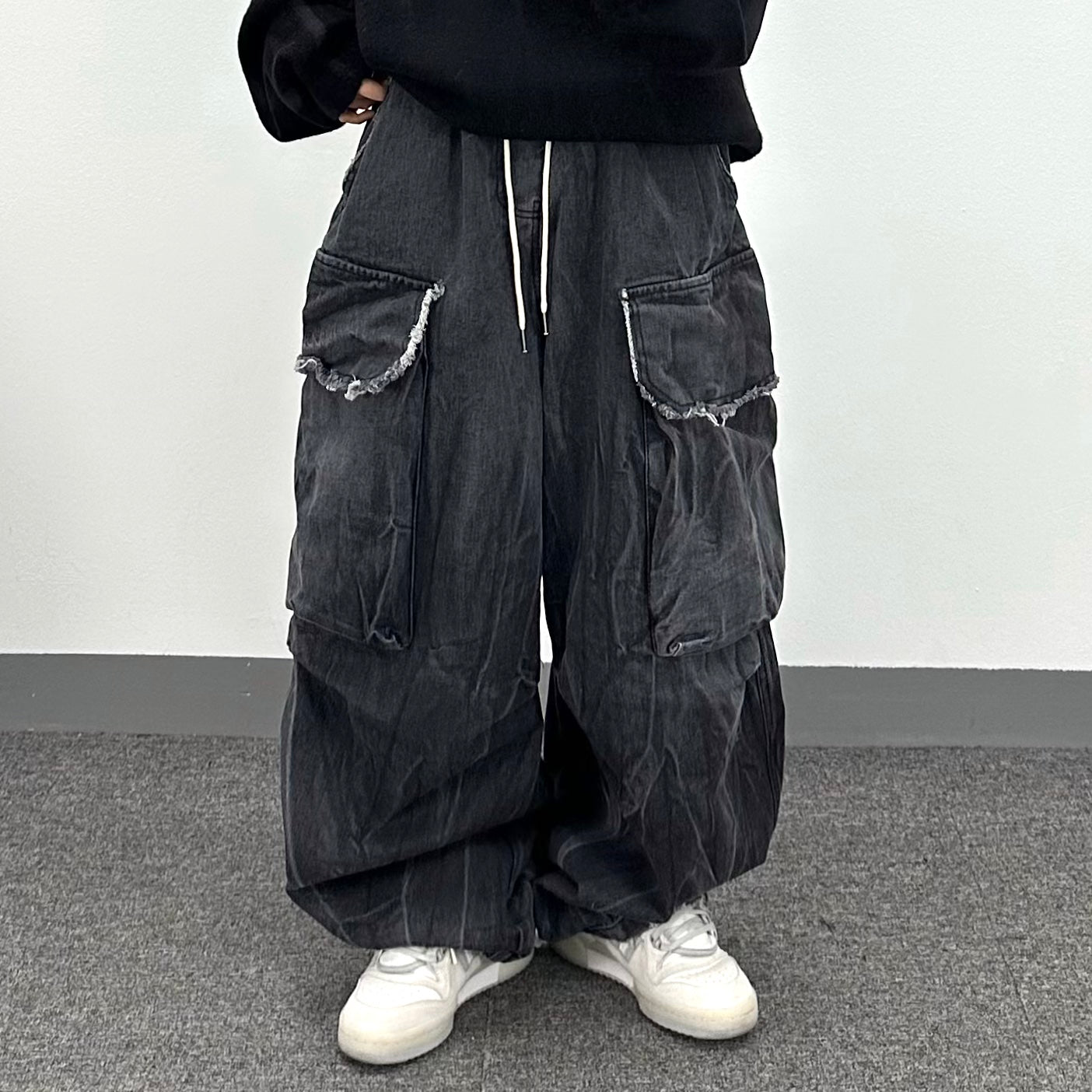 Crack Big Cargo Balloon Pants