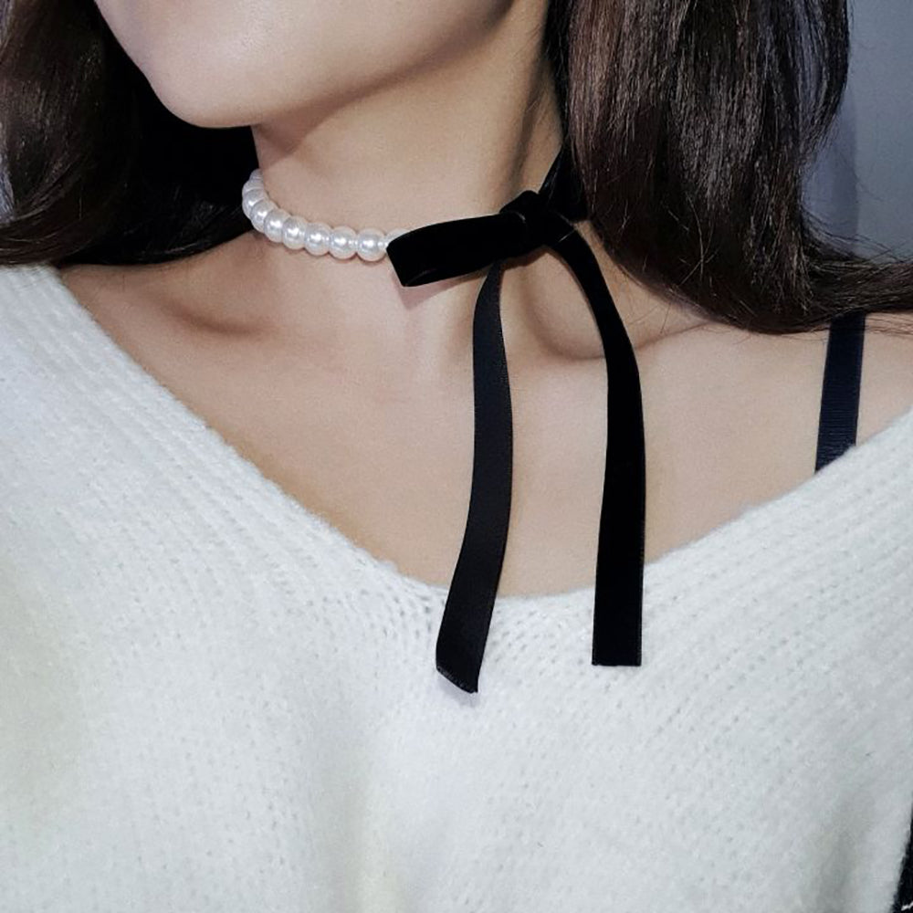 lovely ribbon velvet choker