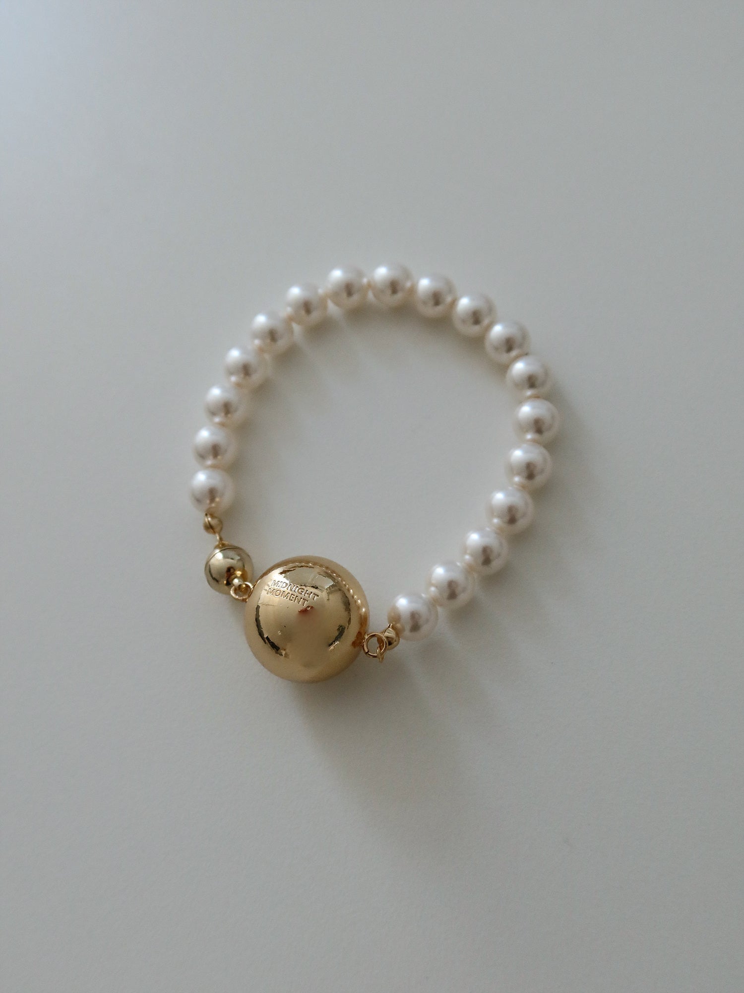 Magnet ball pearl bracelet - gold