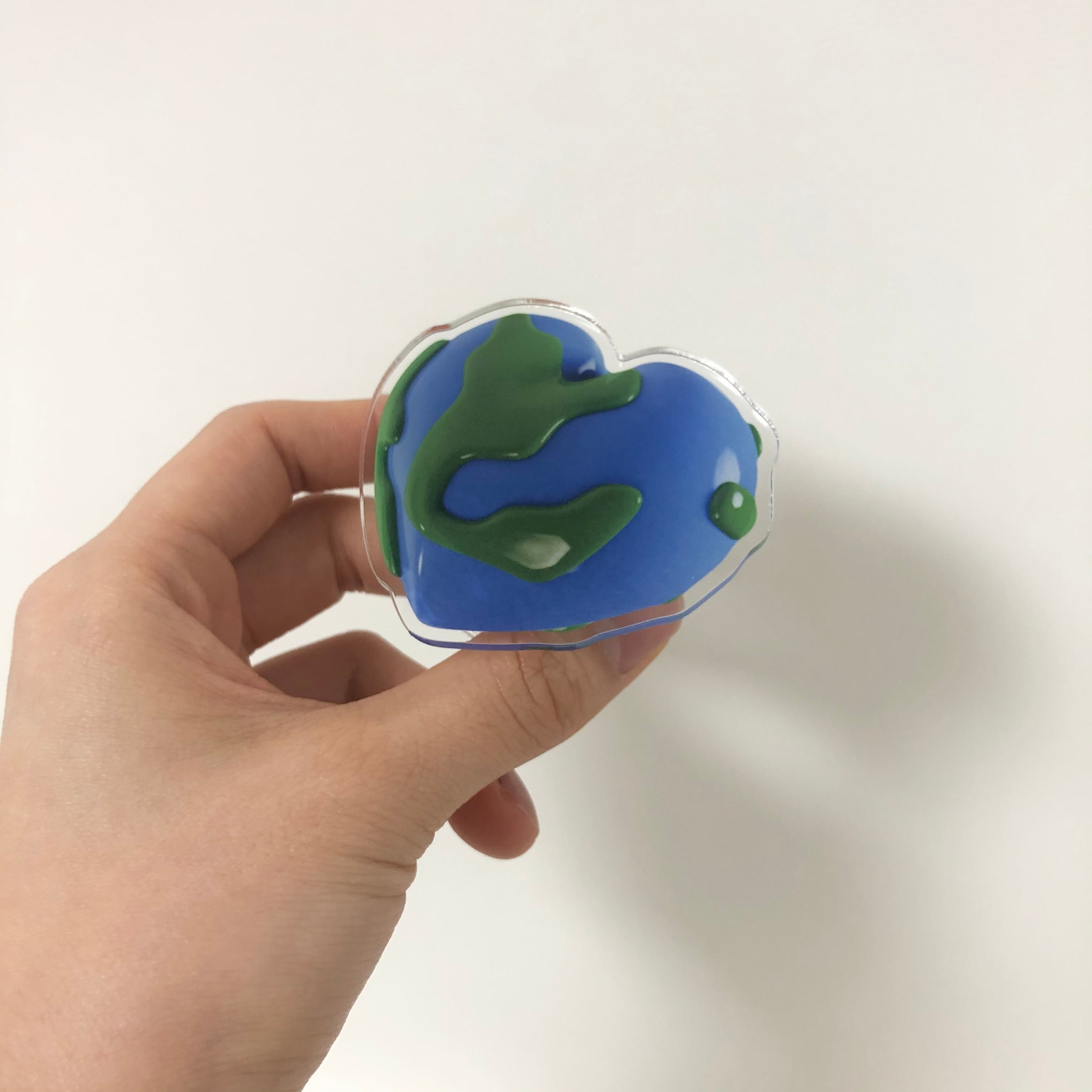 Heart Earth Grip Tok (Acrylic)