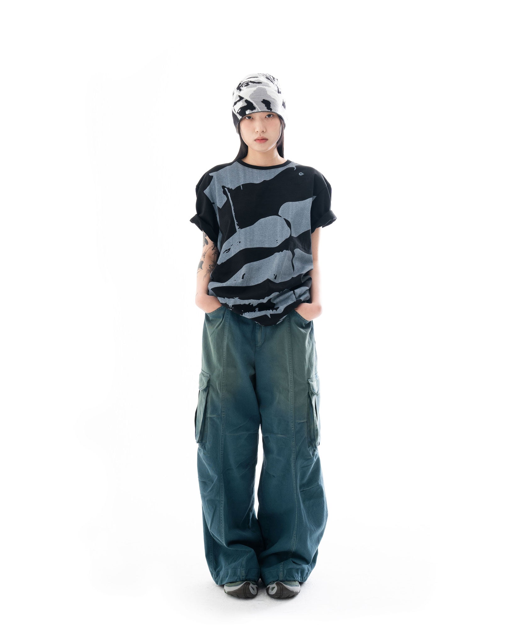 Knee Pin-tuck Wide Cargo Pants (Washed Blue)