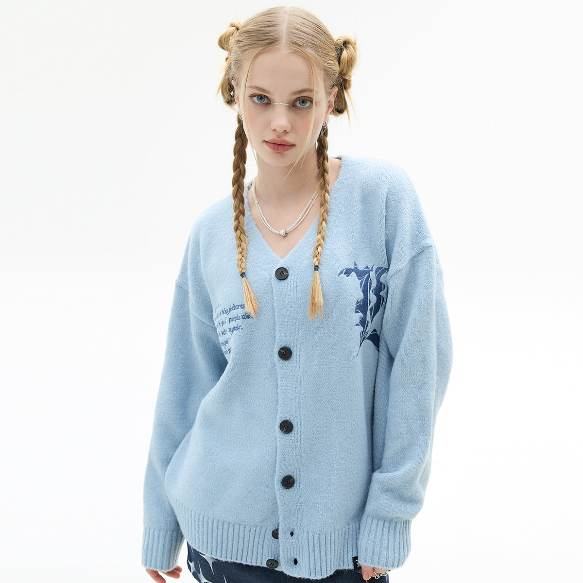 VL L LETTERING CARDIGAN (SKY BLUE)