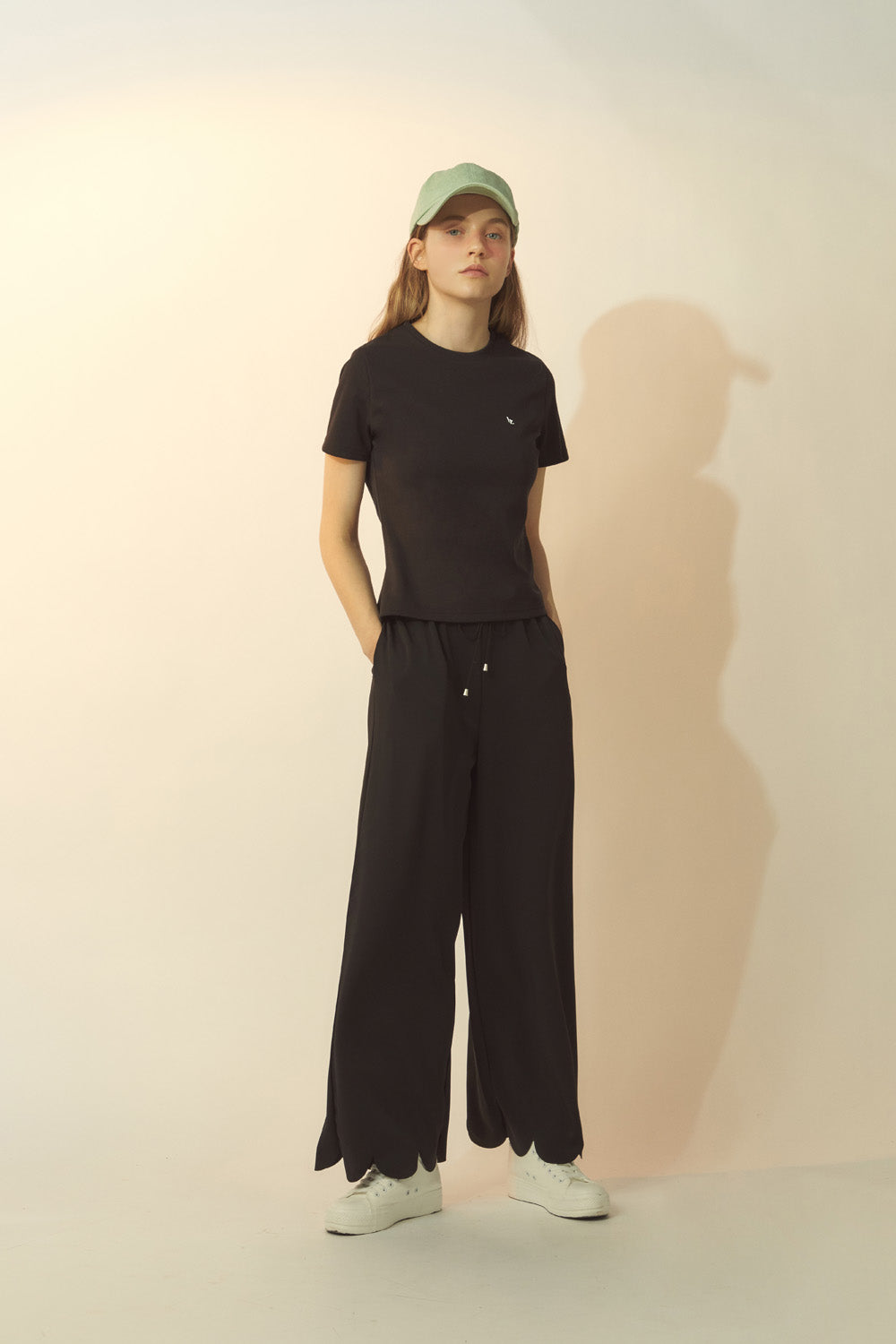 [BREEZE] Scallop Bending Wide Pants_BLACK (CTD1)