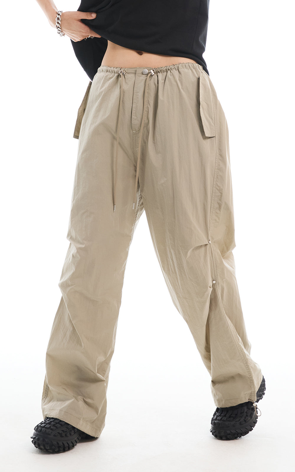 HIDDEN BUTTON PANTS_KHAKI