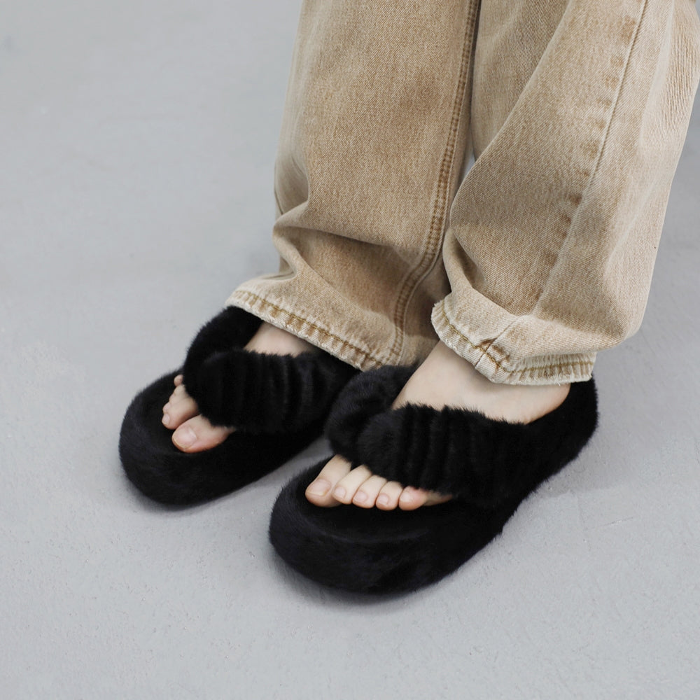 Poyrn fur platform slit