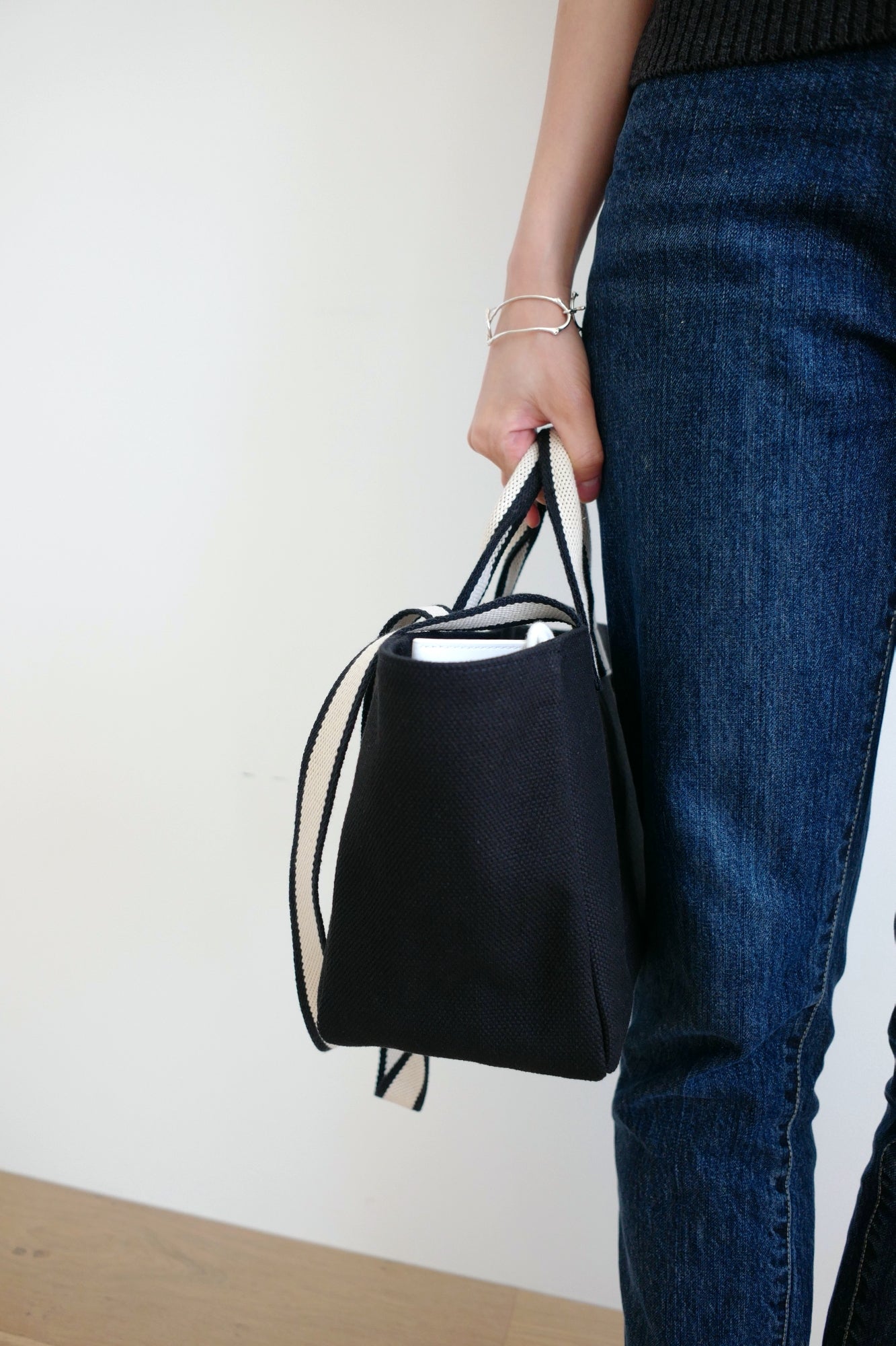 Mini Two-tone Strap Bag (Black)