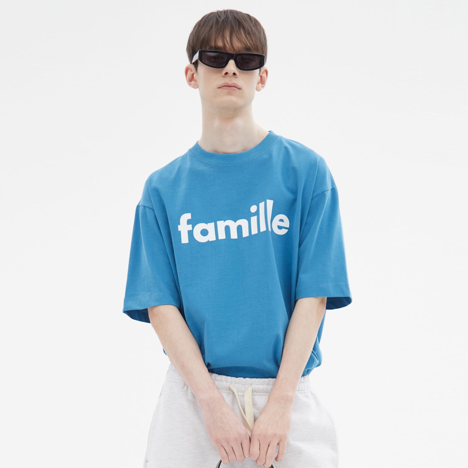 FAMILLE LOGO COTTON T-SHIRT(BLUE)