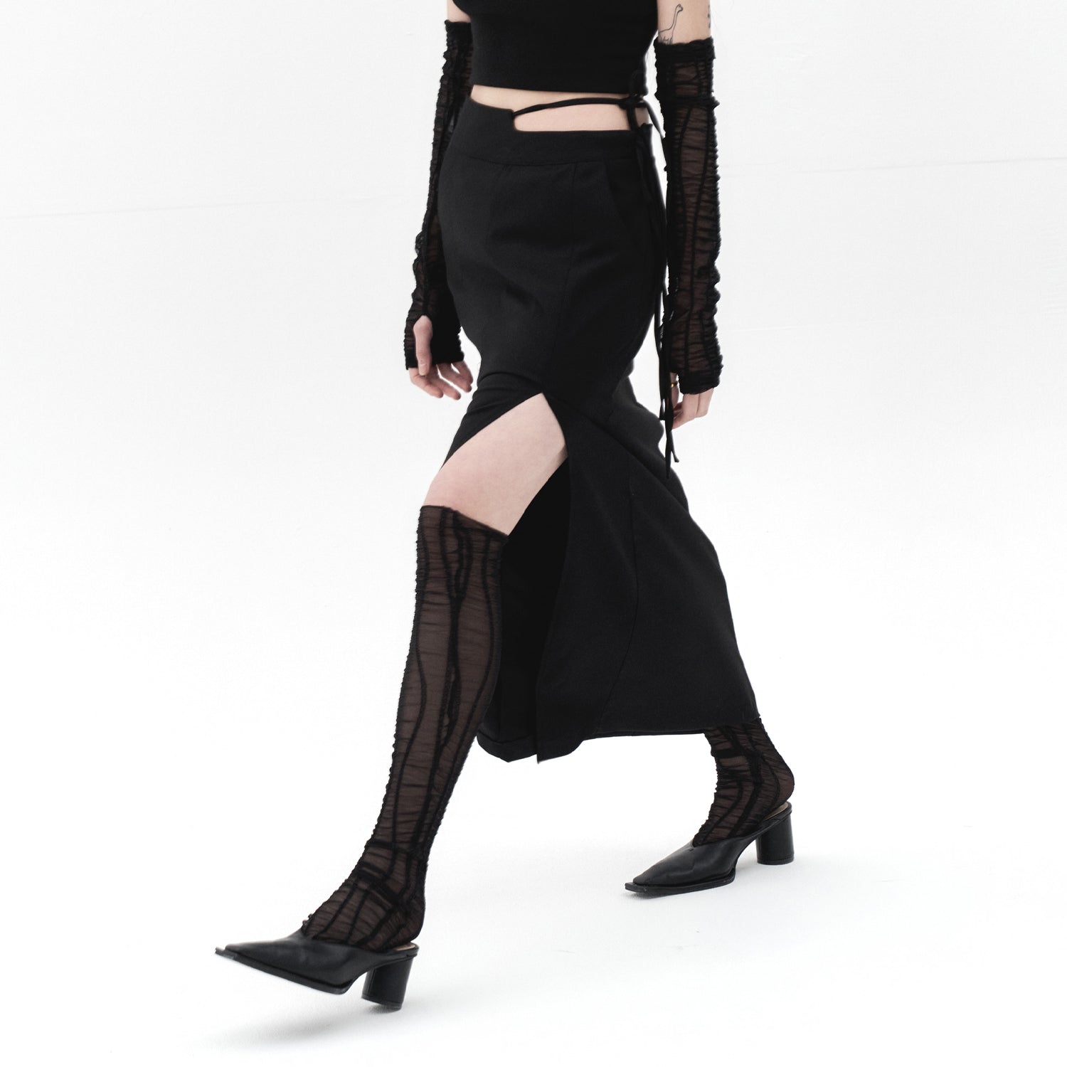 212-unbalance ribbon slit skirt