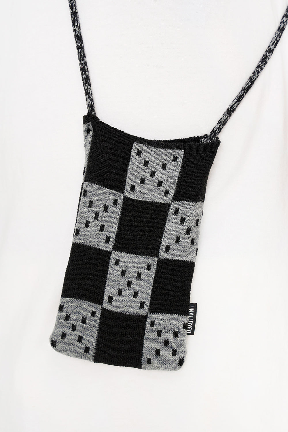 ARGYLE CHECKER KNIT BAG