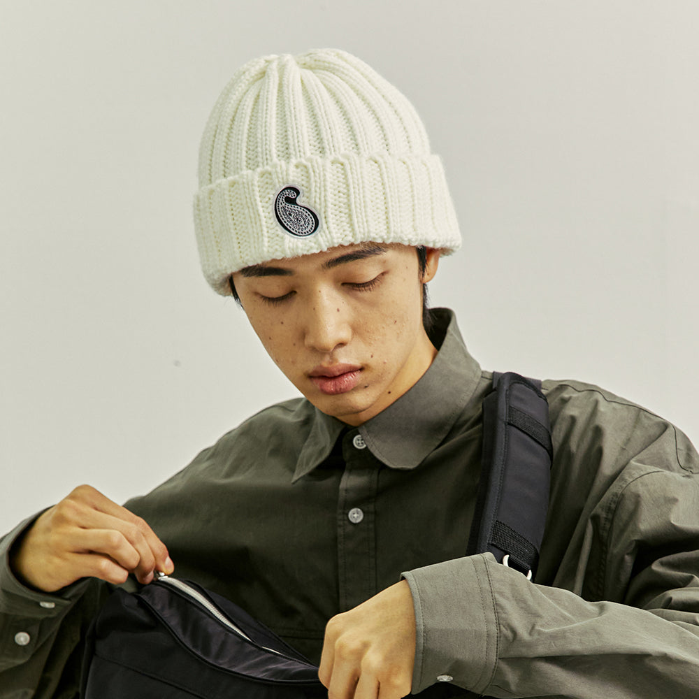 YP PAISLEY PATCH KNIT BEANIE CREAM