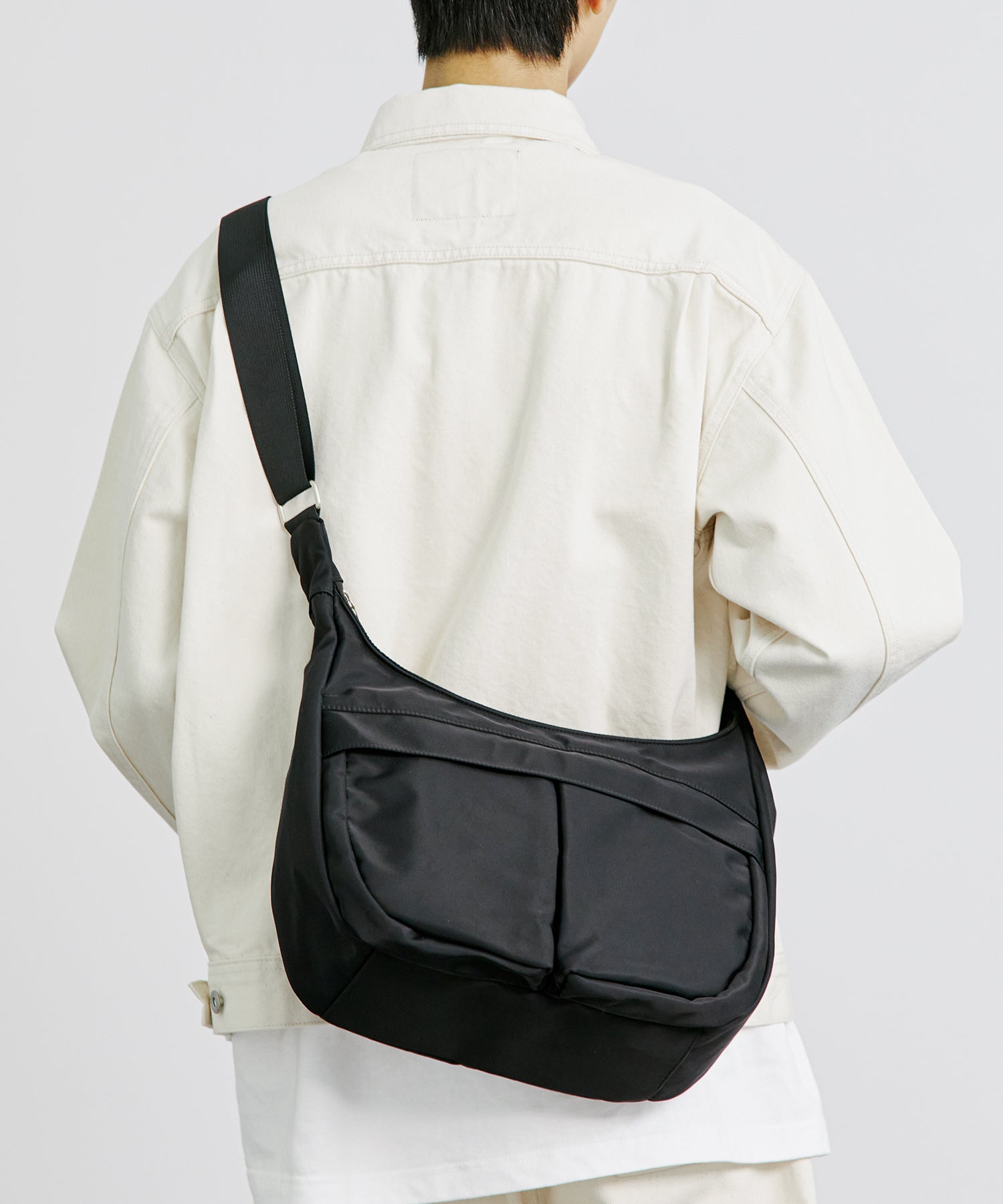 HIGORO NYLON UTILITY MESSENGER BAG BLACK