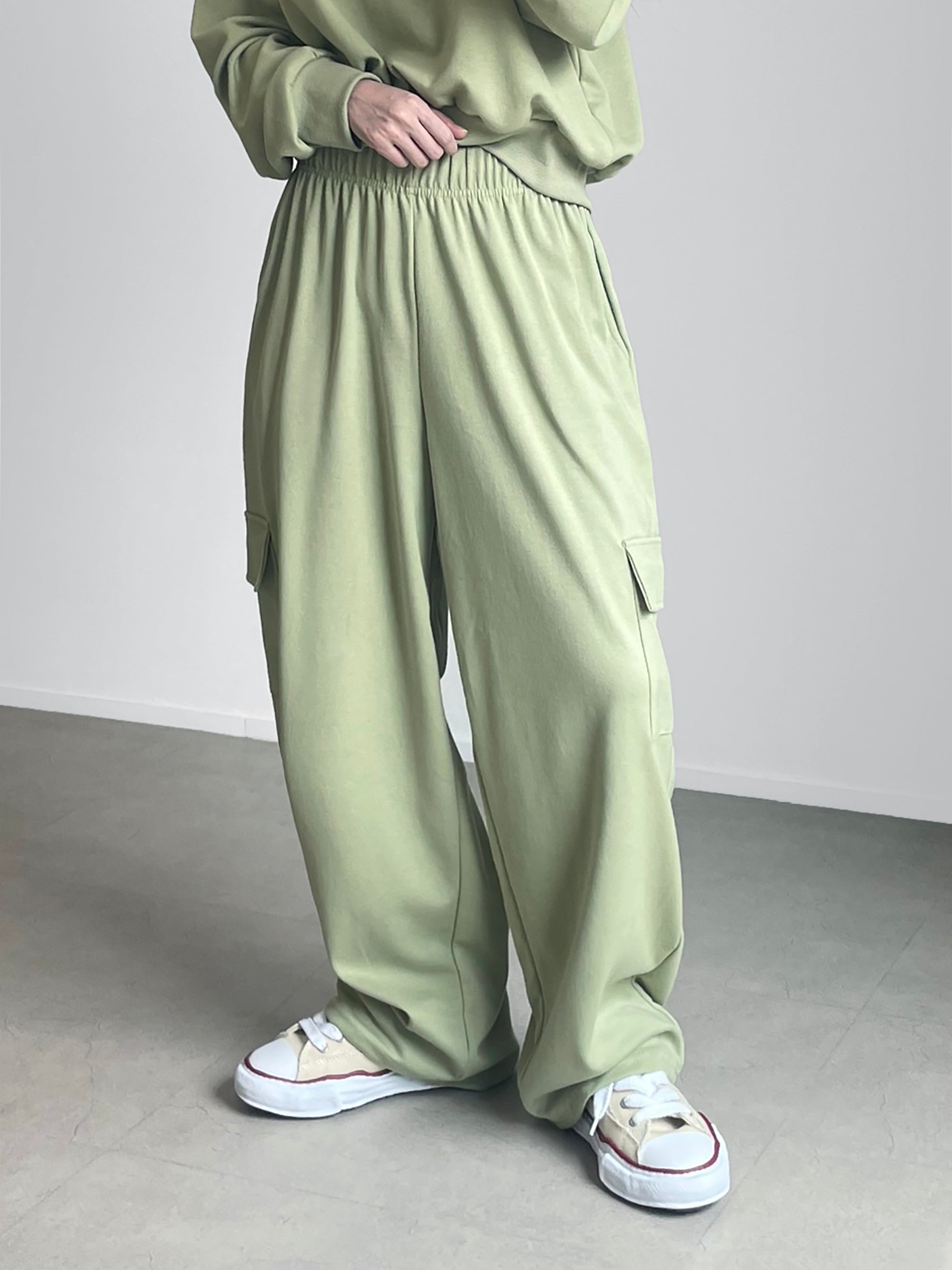 W pocket wide sweatpants