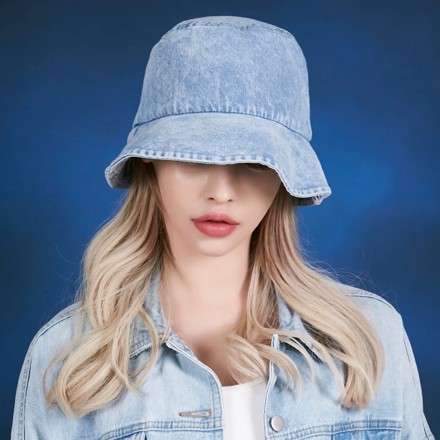 Stone wash denim bucket hat