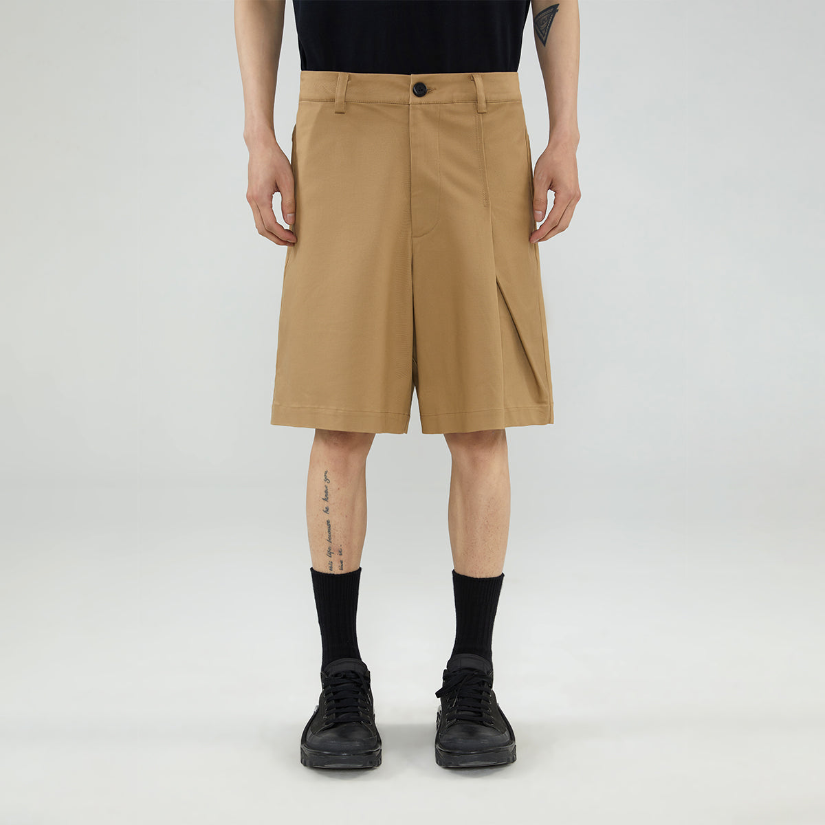 FMACM 23SS Cubic Pleated Loose Shorts