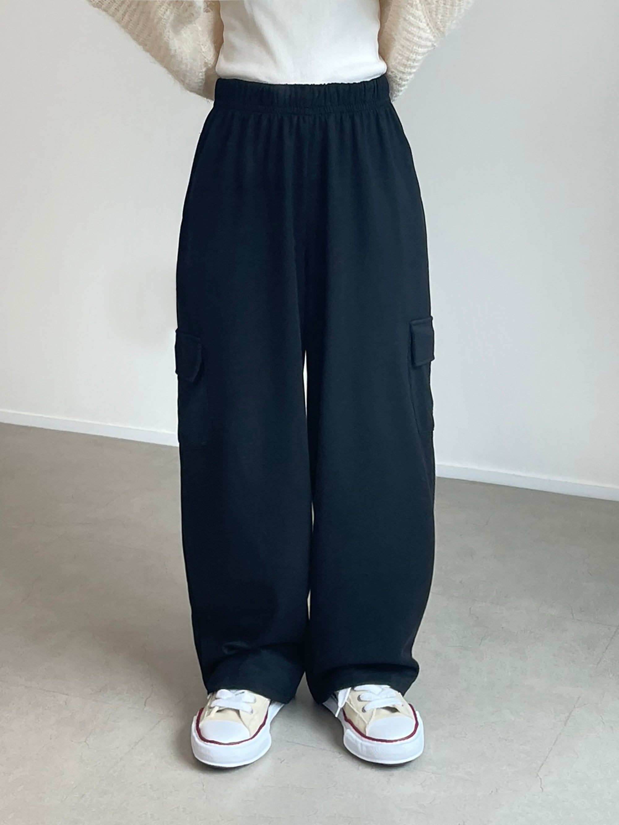 W pocket wide sweatpants