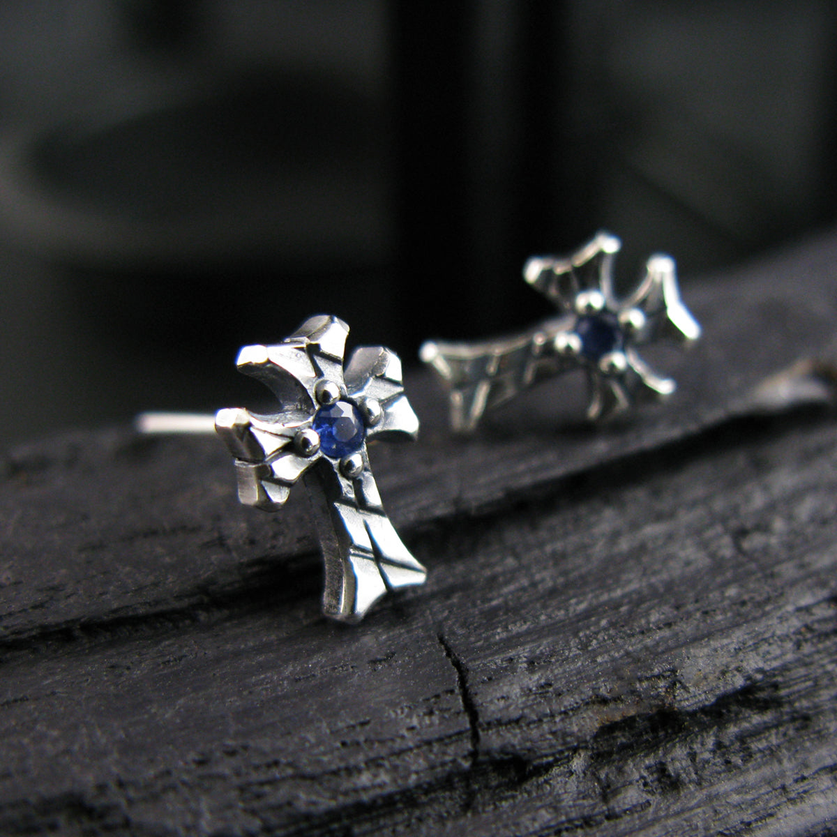 Shiny Cross-S2 Gemstone silver stud earring