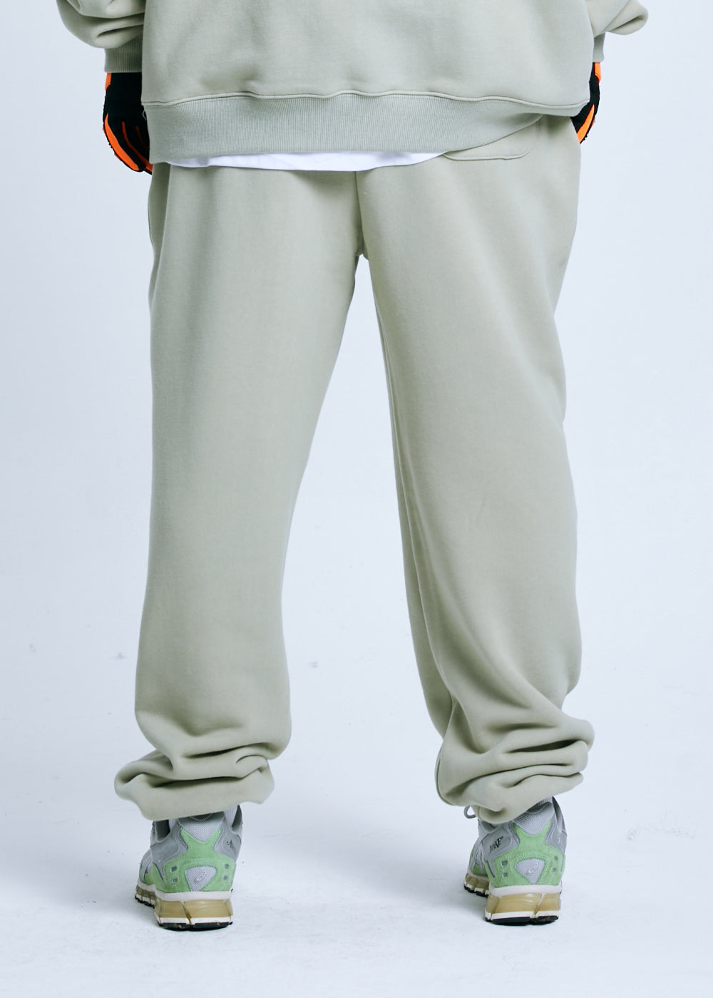 RLOVEUTION SWEAT PANTS _GREEN