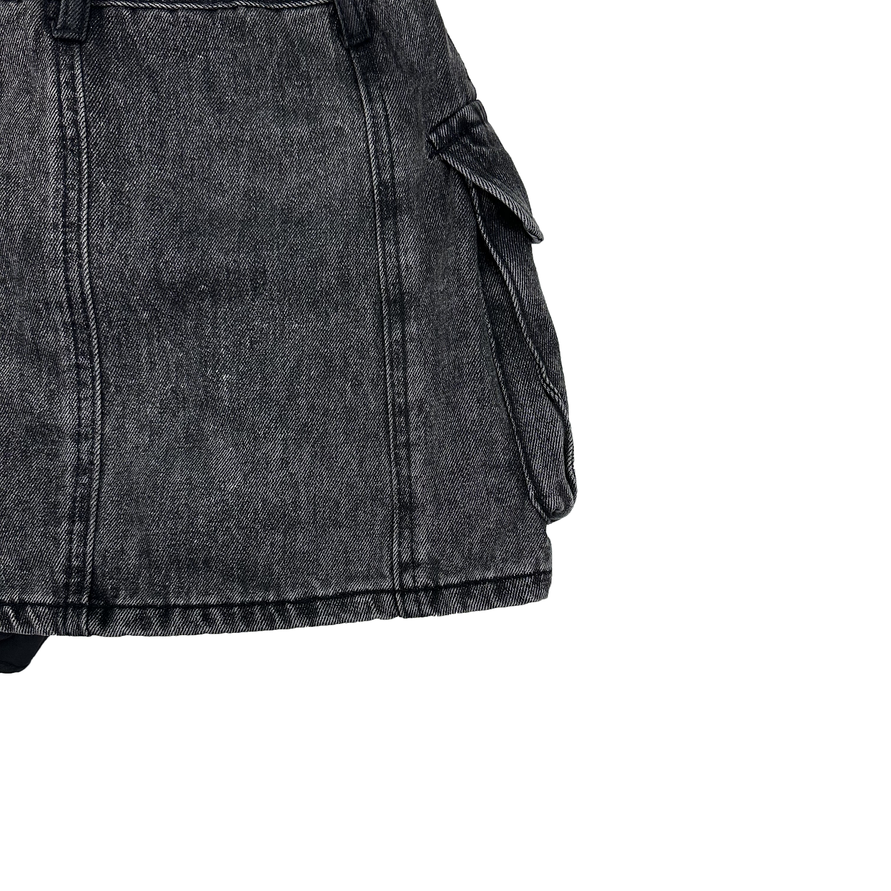 big pocket denim skirt