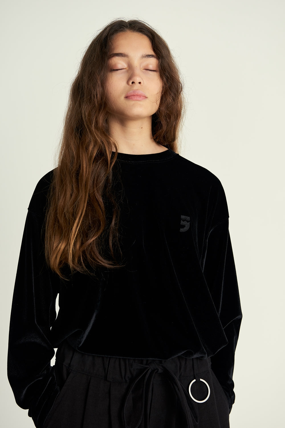 DROP-SHOULDER VELVET TEE (Black)